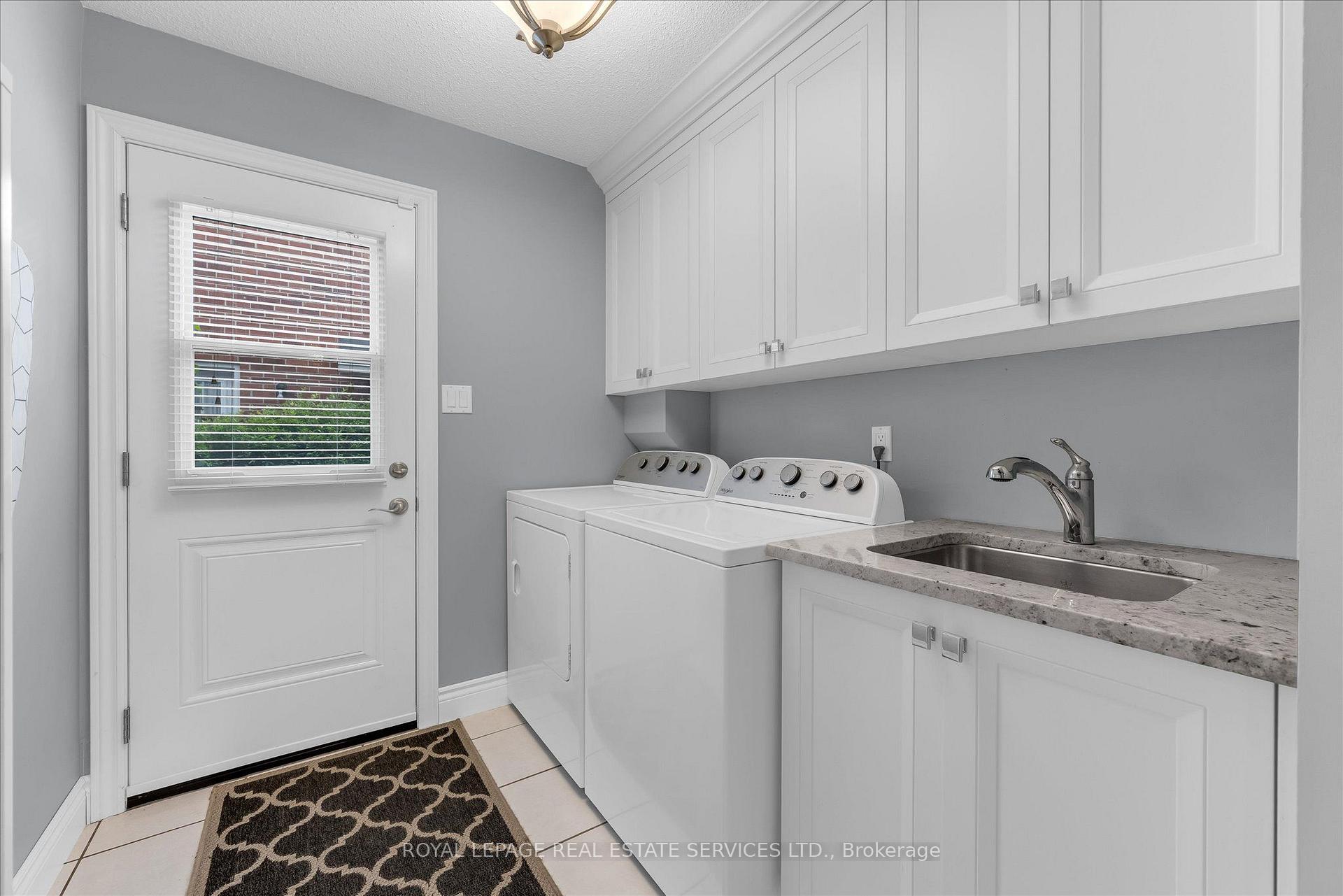 Photo 12 of 1075 Mayfair Road, Oakville, Glen Abbey — HOMEH
