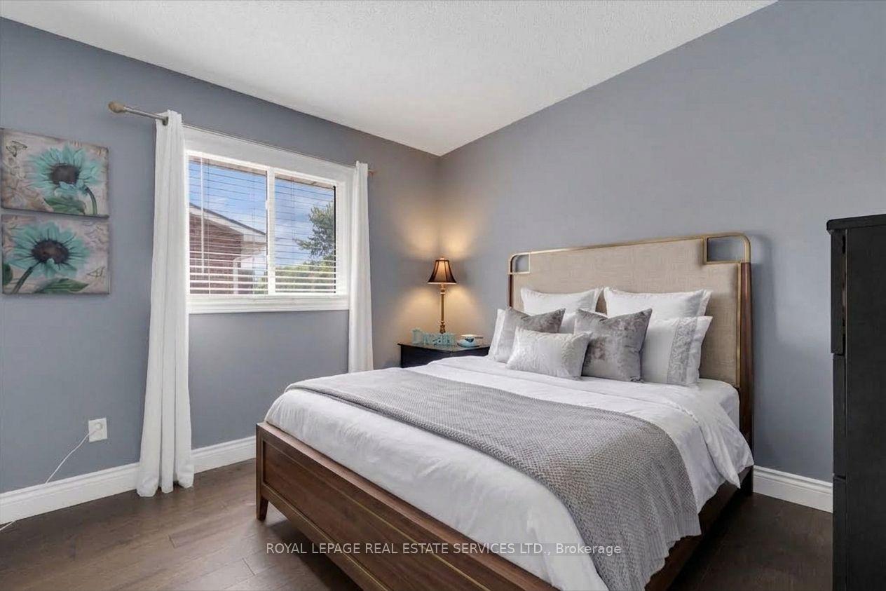 Photo 15 of 1075 Mayfair Road, Oakville, Glen Abbey — HOMEH