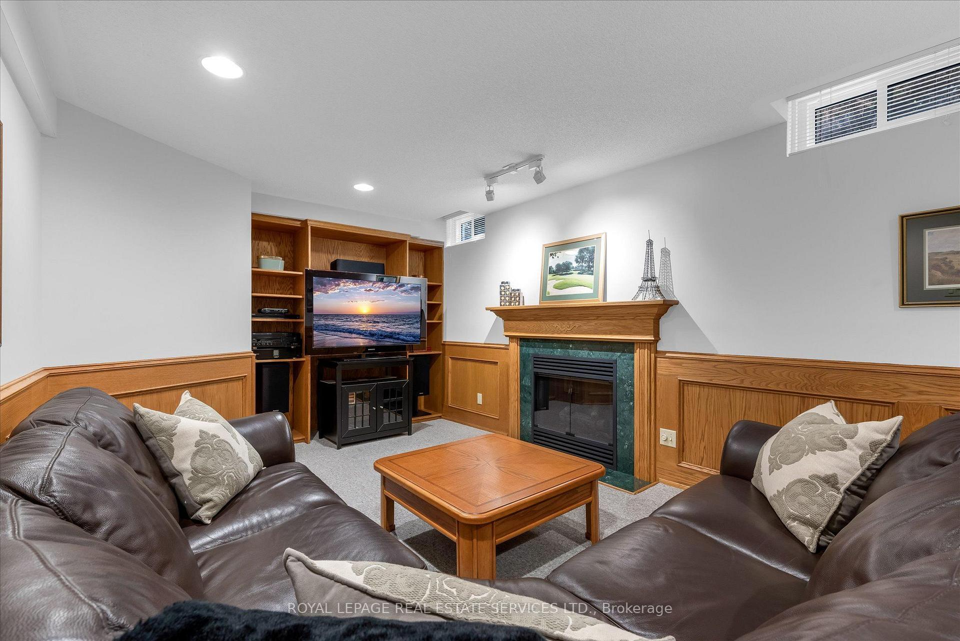Photo 24 of 1075 Mayfair Road, Oakville, Glen Abbey — HOMEH