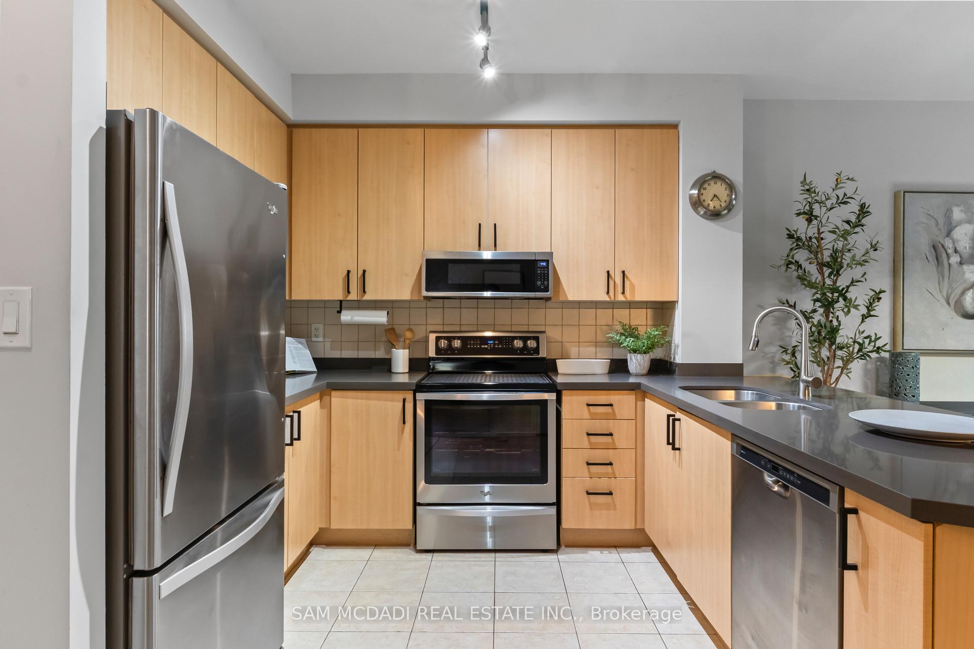 Photo 6 of Unit 107, 80 Port Street E, Mississauga, Port Credit — HOMEH