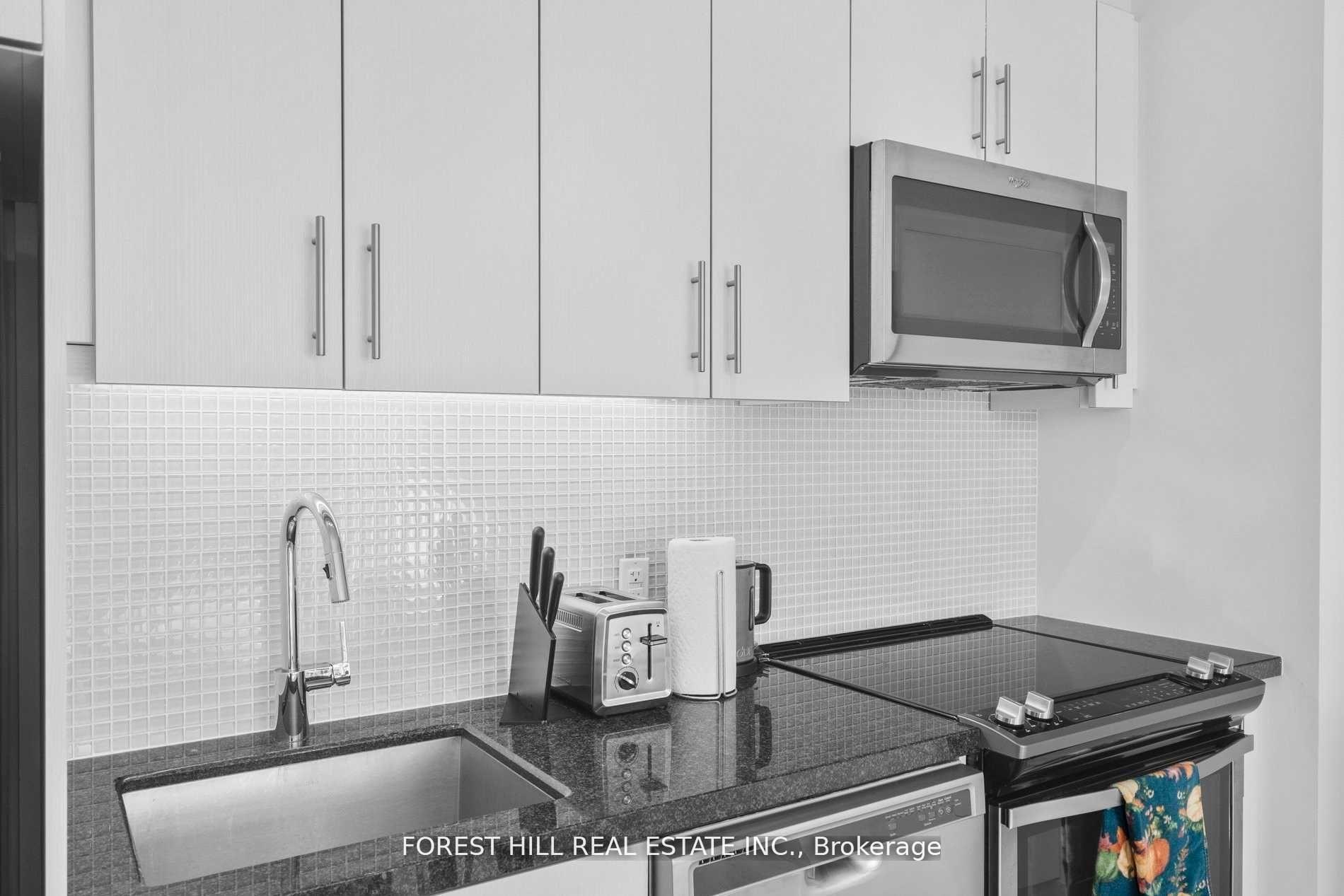 Photo 12 of Unit 427D, 333 Sea Ray Avenue, Innisfil, Rural Innisfil — HOMEH
