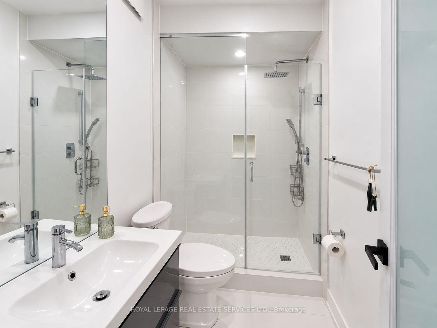 Photo 6 of Unit 3, 721 Gladstone Avenue, Toronto, Dovercourt-Wallace Emerson-Junction — HOMEH
