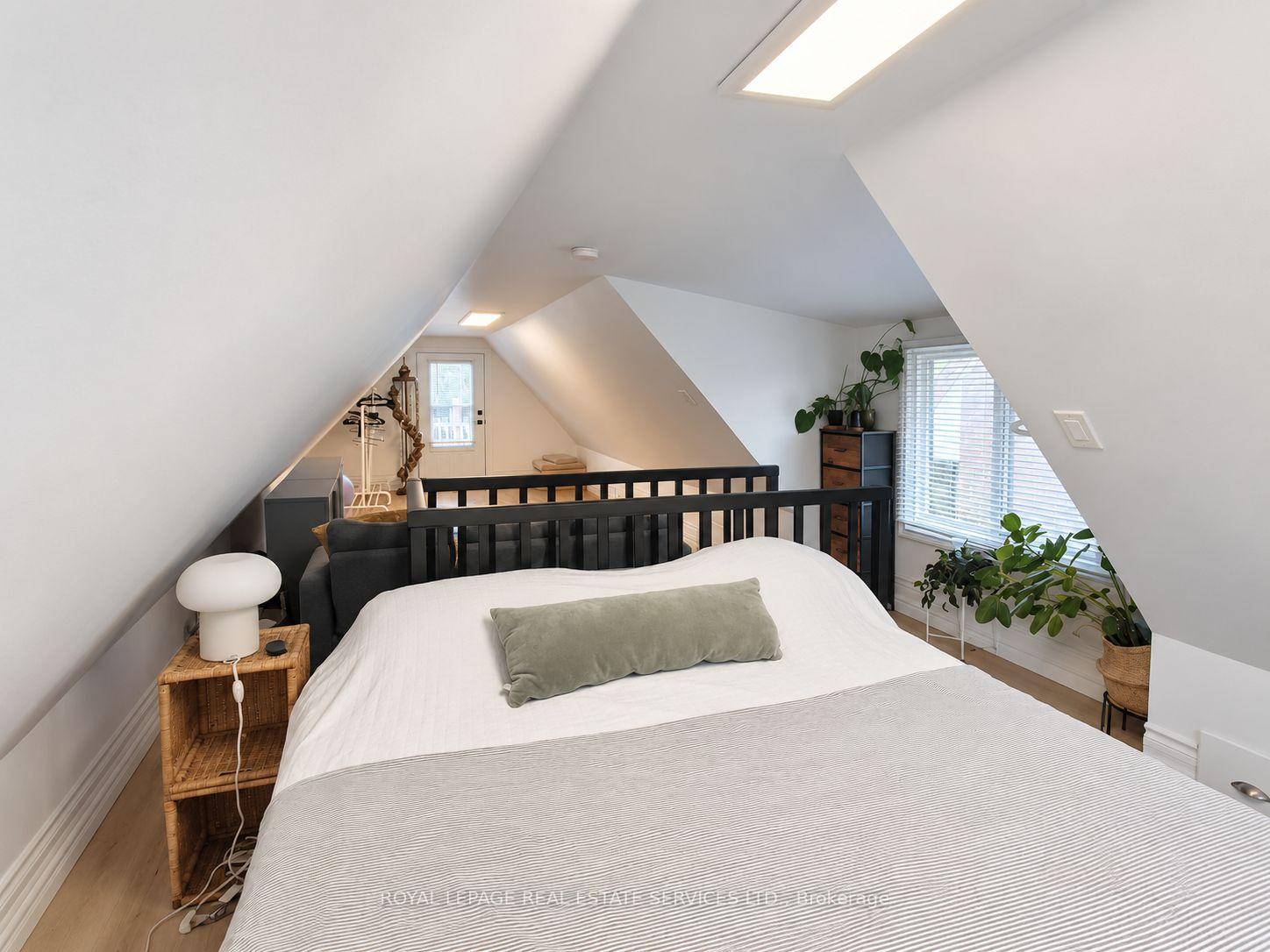 Photo 12 of Unit 3, 721 Gladstone Avenue, Toronto, Dovercourt-Wallace Emerson-Junction — HOMEH