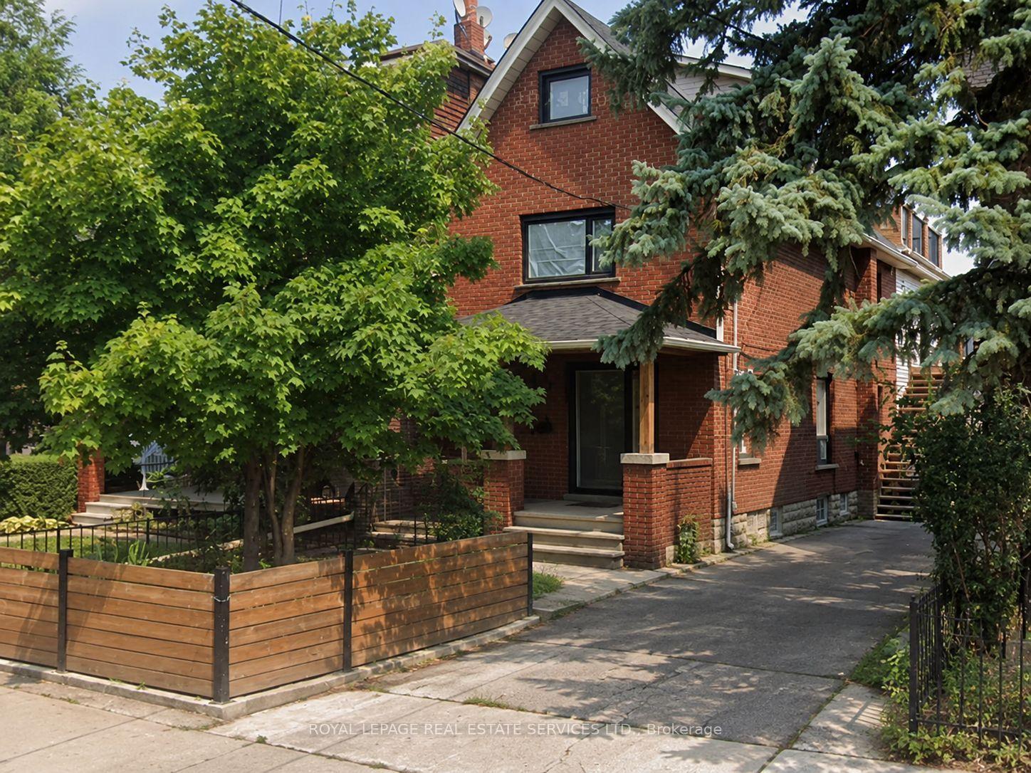 Photo 16 of Unit 3, 721 Gladstone Avenue, Toronto, Dovercourt-Wallace Emerson-Junction — HOMEH
