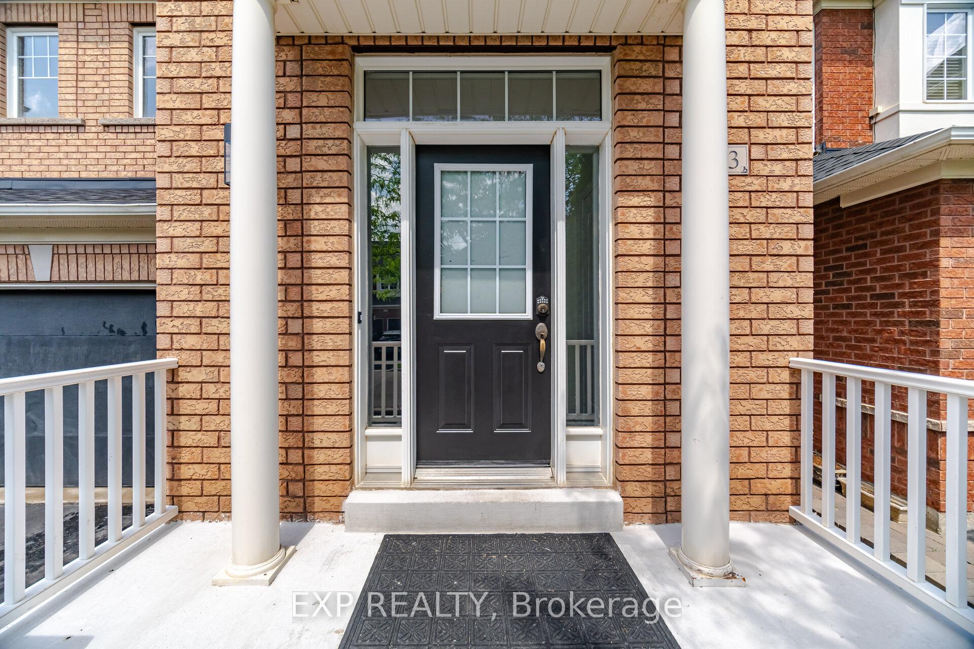 Photo 2 of 363 Holmes Crescent, Milton, Scott — HOMEH