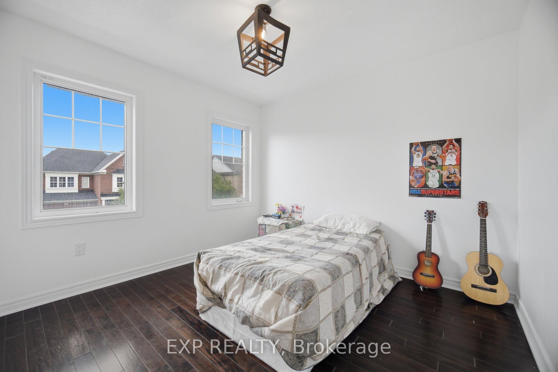 Photo 23 of 363 Holmes Crescent, Milton, Scott — HOMEH