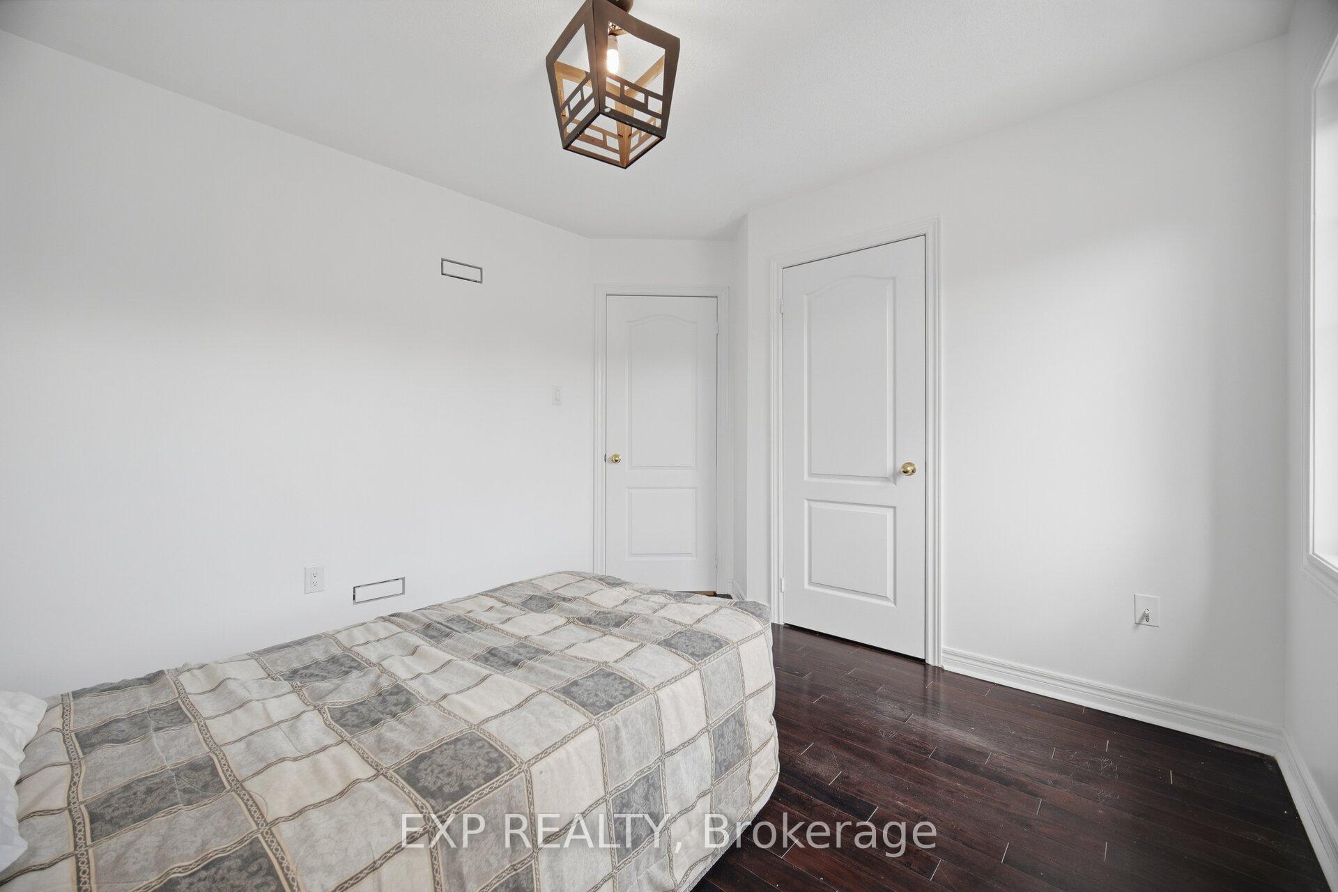 Photo 24 of 363 Holmes Crescent, Milton, Scott — HOMEH