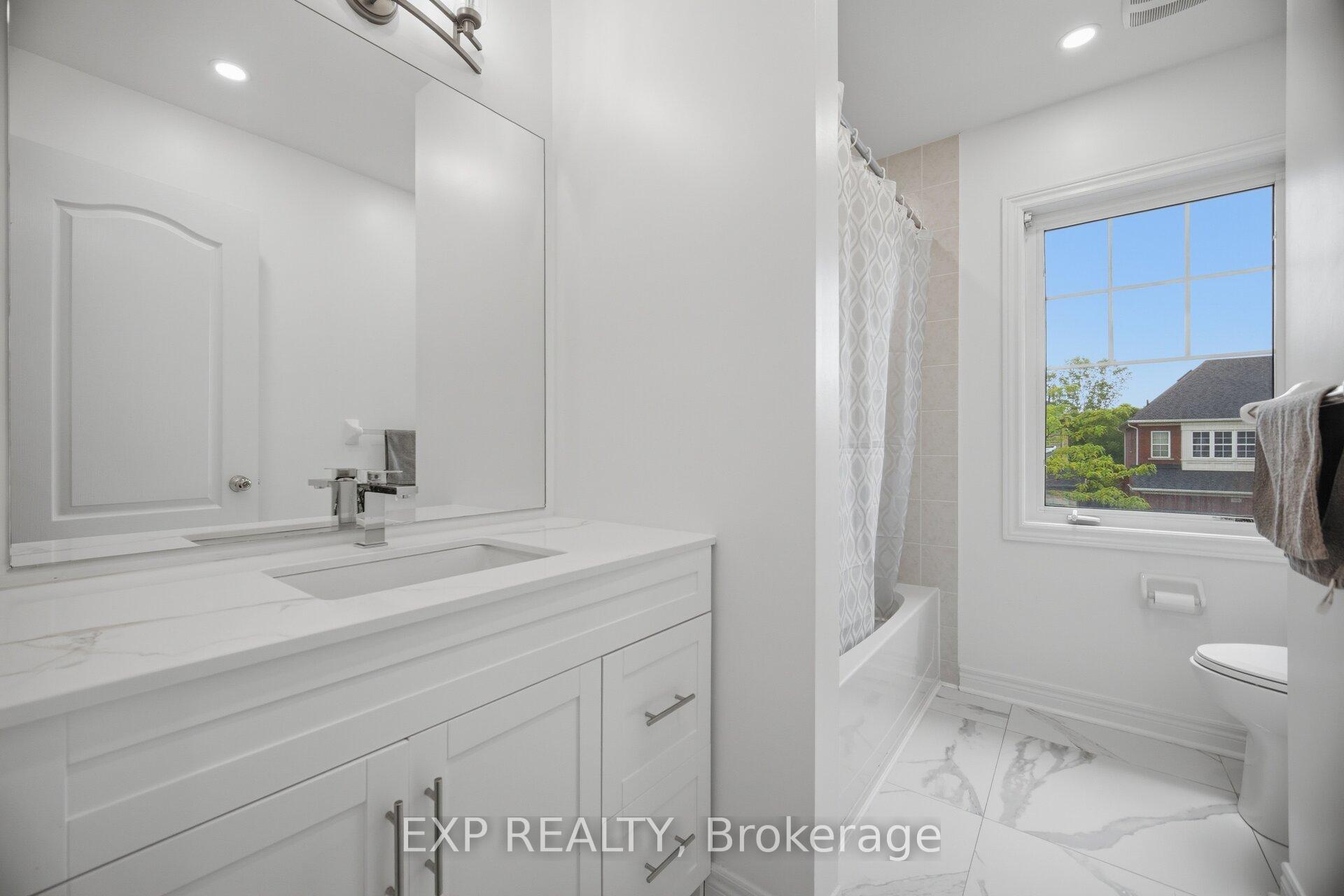 Photo 27 of 363 Holmes Crescent, Milton, Scott — HOMEH