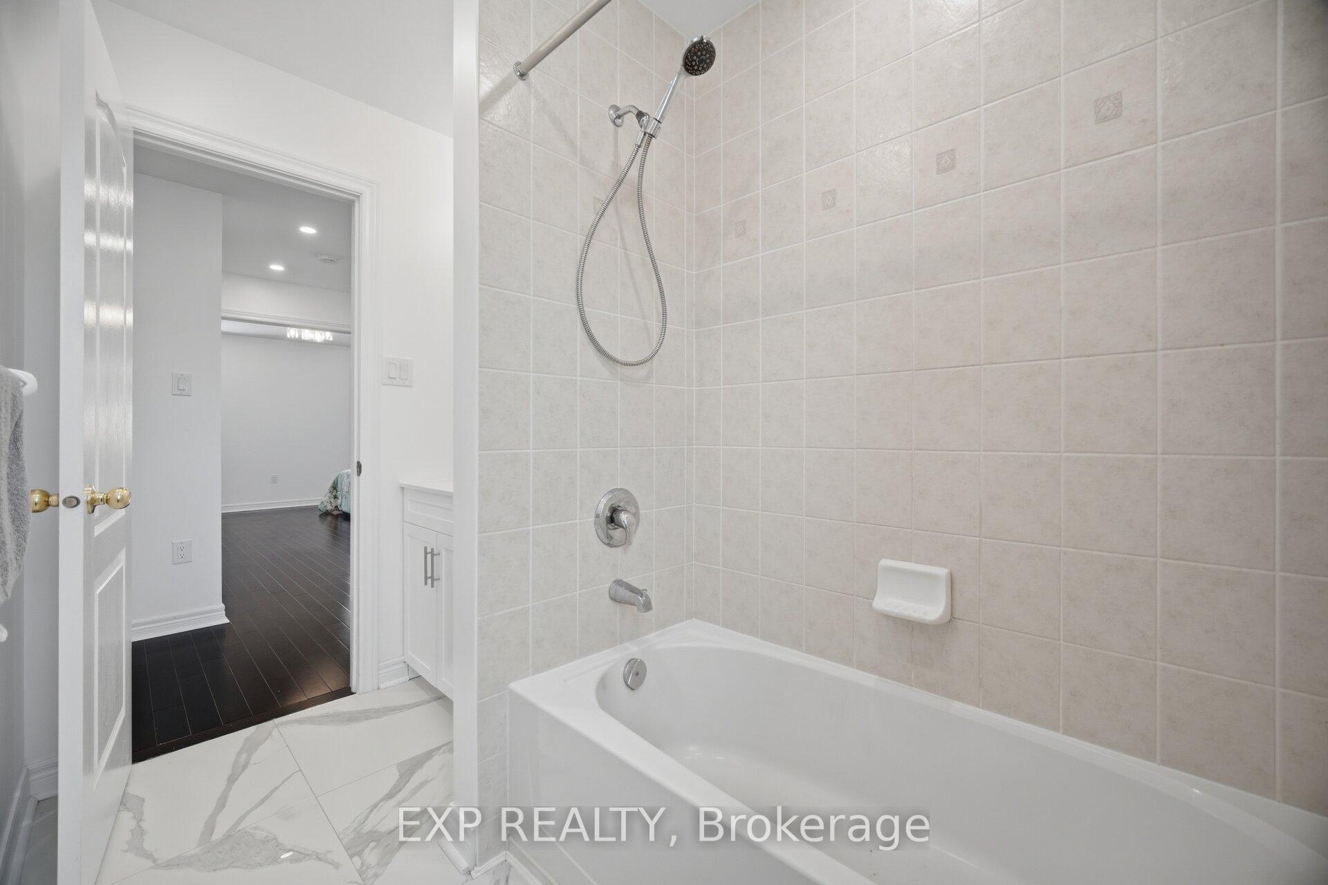 Photo 28 of 363 Holmes Crescent, Milton, Scott — HOMEH