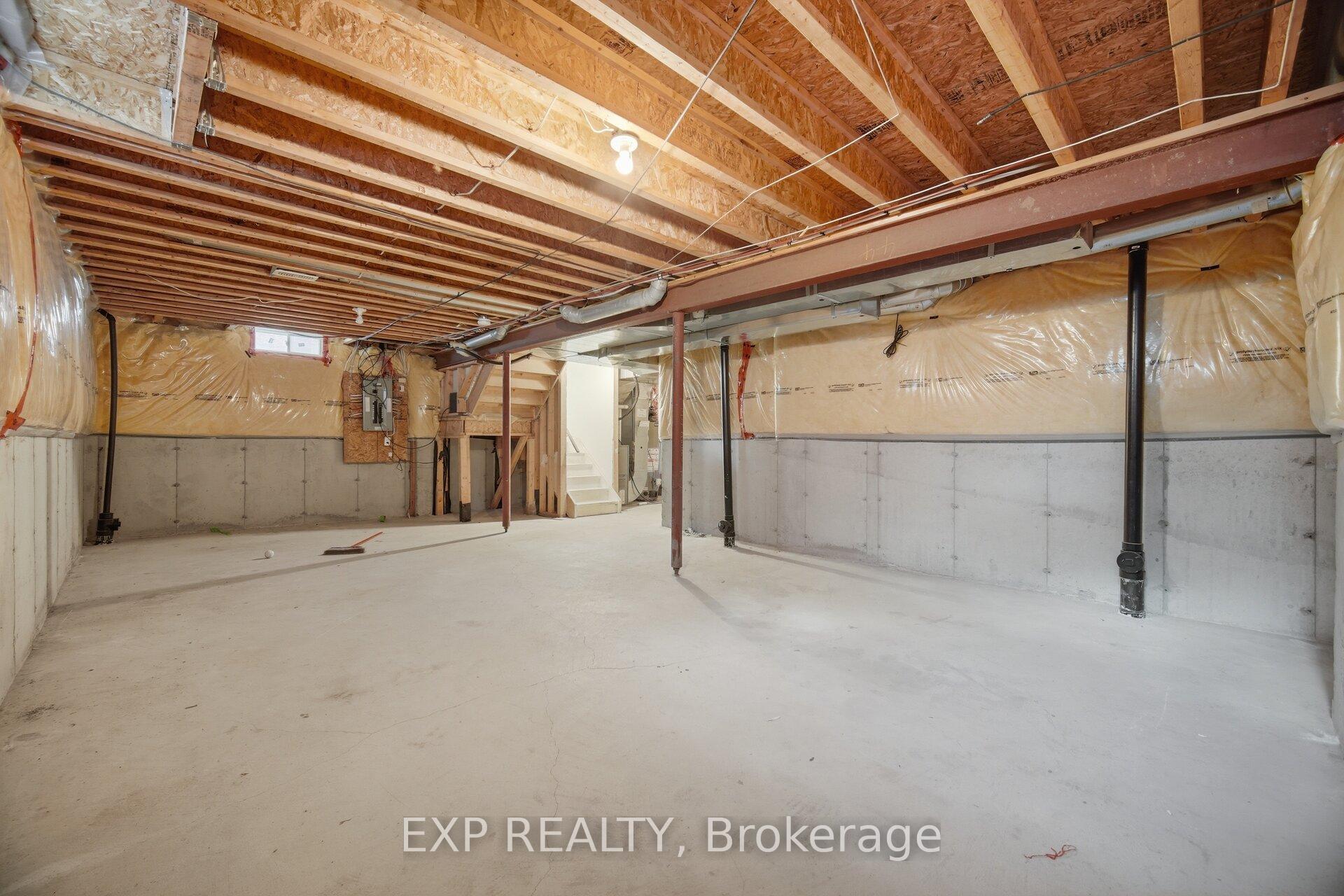 Photo 30 of 363 Holmes Crescent, Milton, Scott — HOMEH