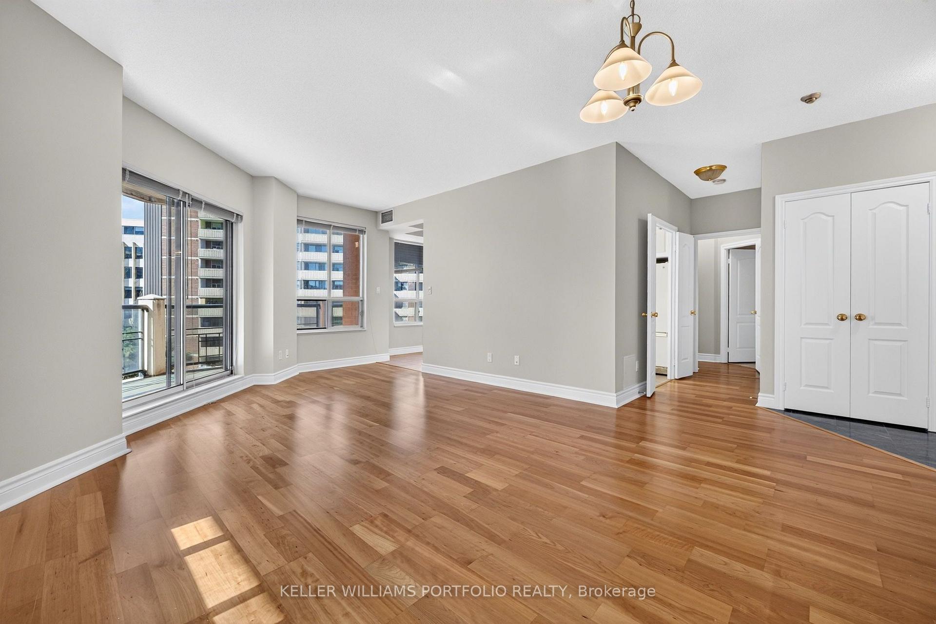 Photo 5 of Unit 509, 1 Lomond Drive, Etobicoke, Islington-City Centre West — HOMEH