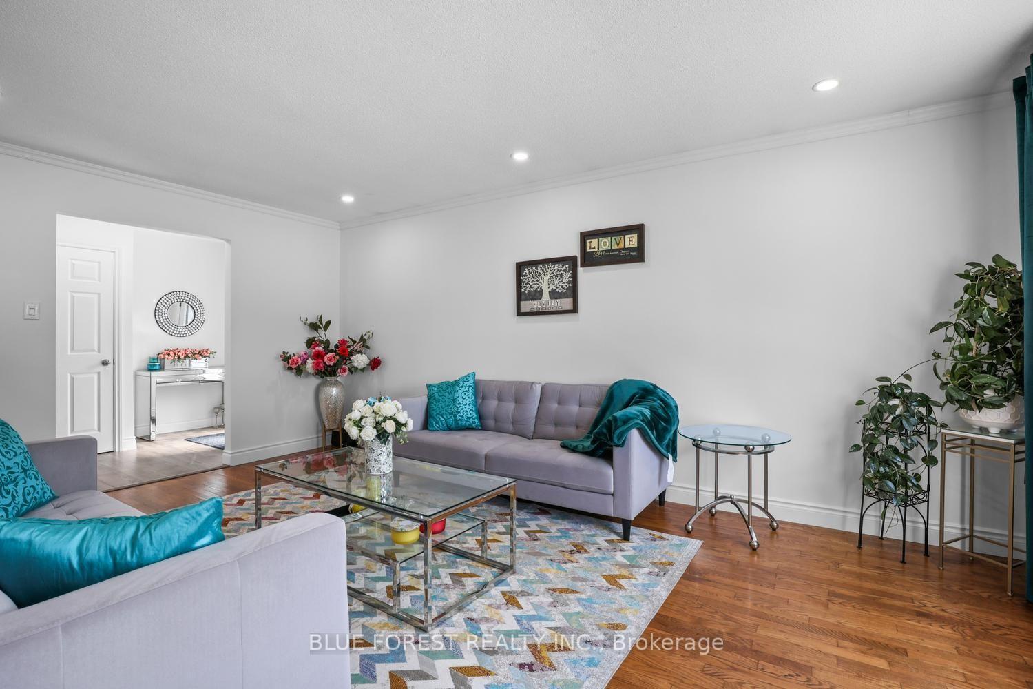 Photo 8 of 55 Archer Crescent, London, South X — HOMEH