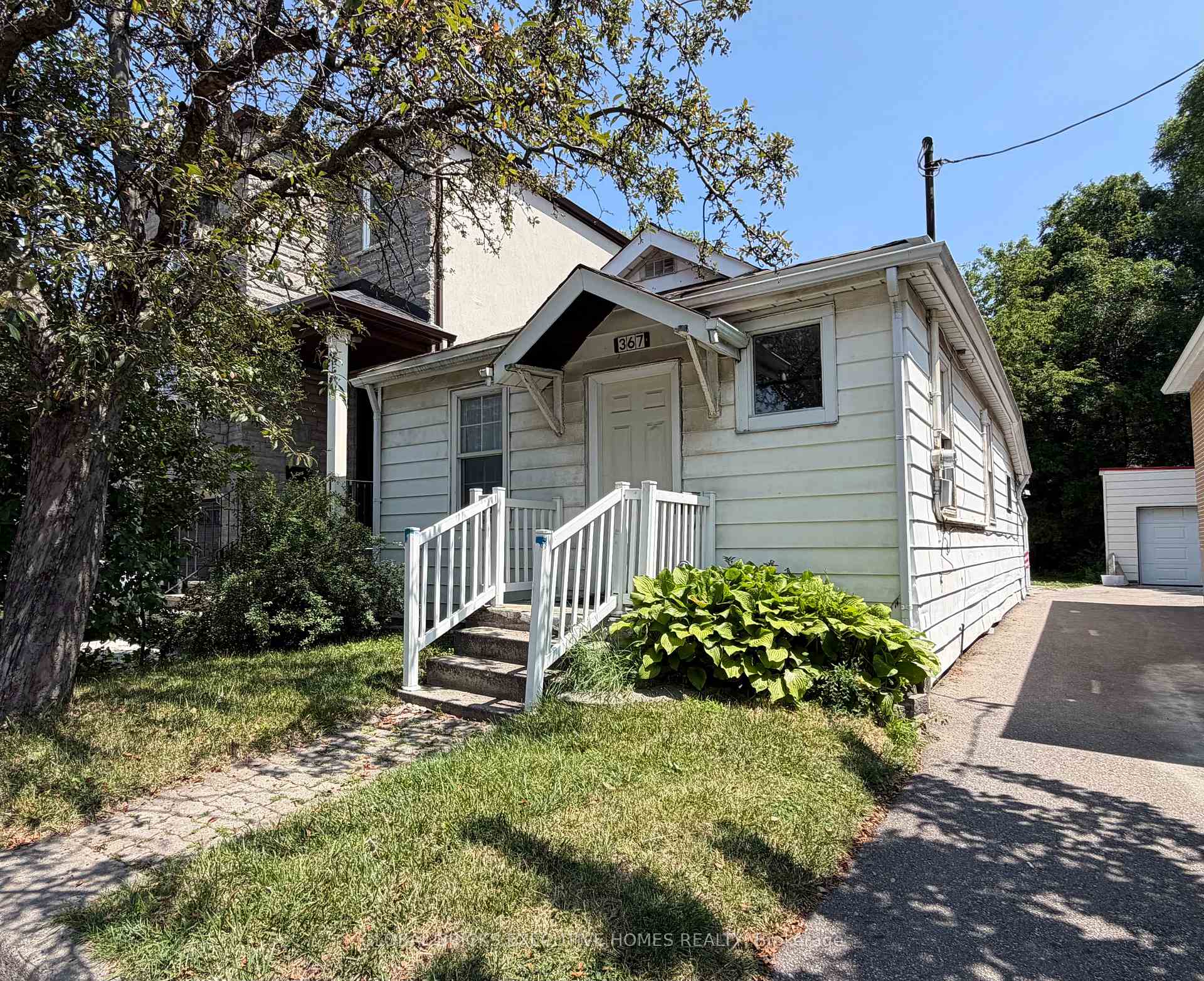 Photo 1 of 367 Kipling Avenue, Etobicoke, New Toronto — HOMEH