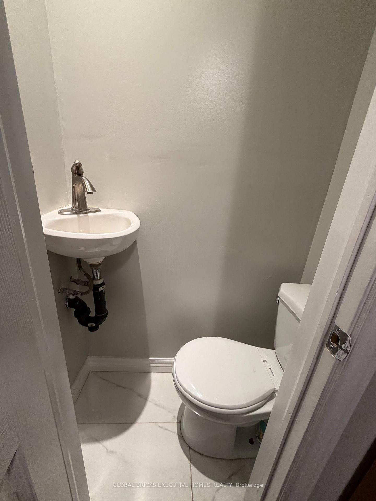 Photo 8 of 367 Kipling Avenue, Etobicoke, New Toronto — HOMEH
