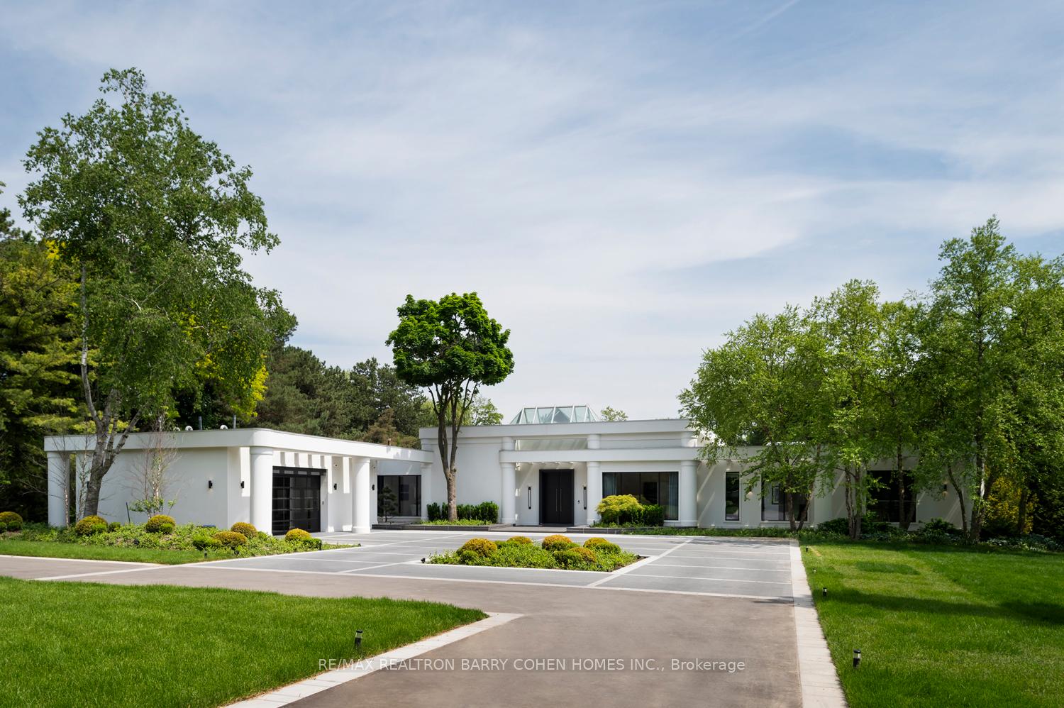 Photo 1 of 45 Park Lane Circle, North York, Bridle Path-Sunnybrook-York Mills — HOMEH