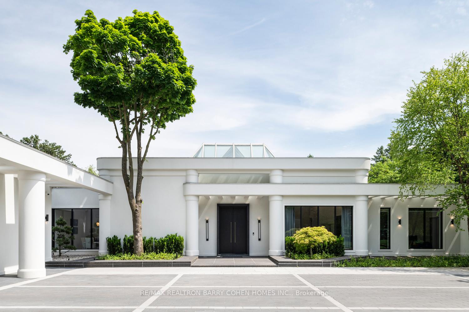 Photo 2 of 45 Park Lane Circle, North York, Bridle Path-Sunnybrook-York Mills — HOMEH