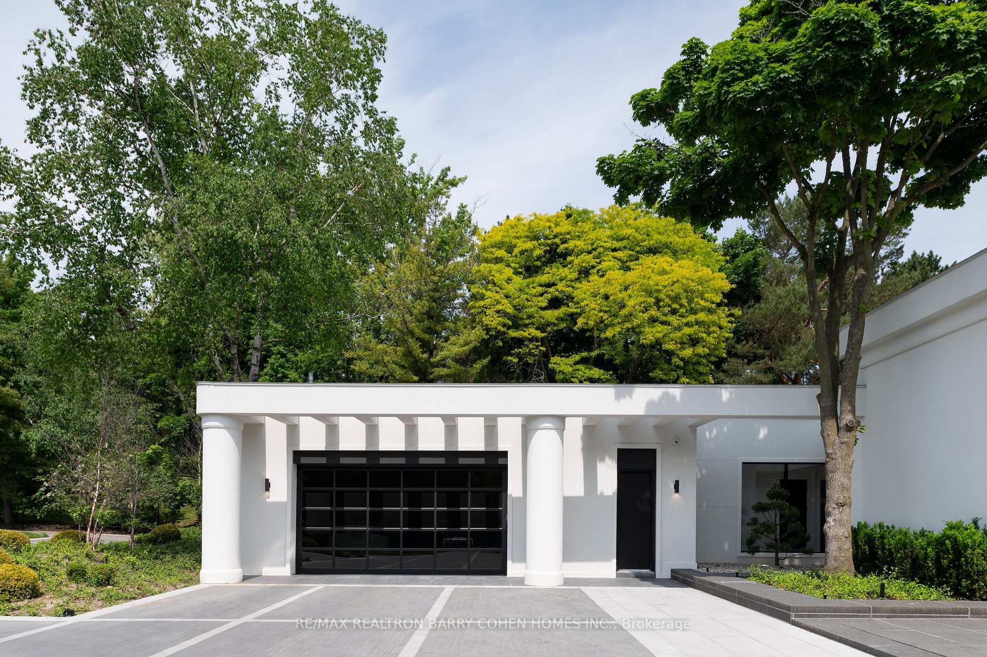 Photo 3 of 45 Park Lane Circle, North York, Bridle Path-Sunnybrook-York Mills — HOMEH