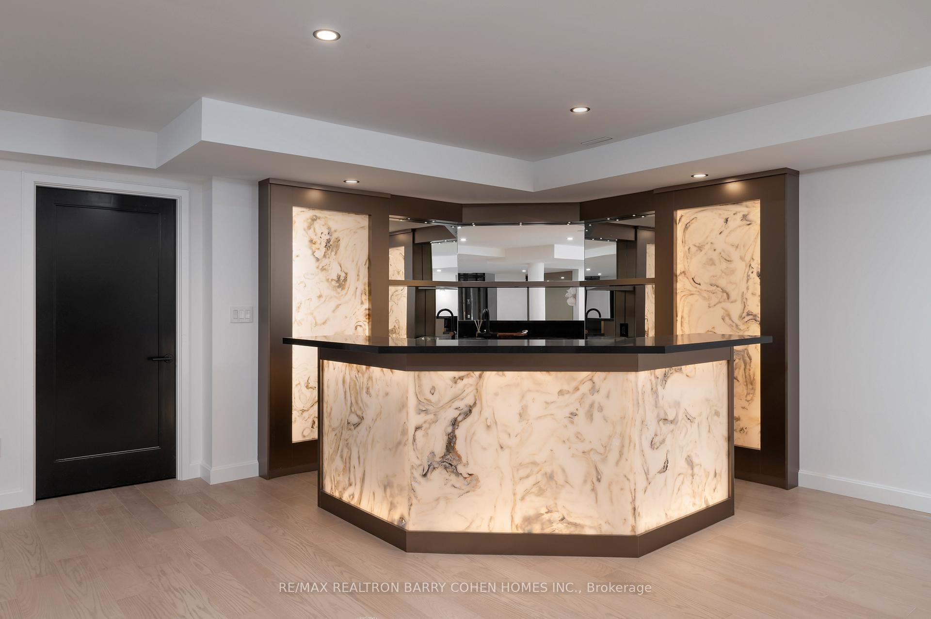 Photo 29 of 45 Park Lane Circle, North York, Bridle Path-Sunnybrook-York Mills — HOMEH