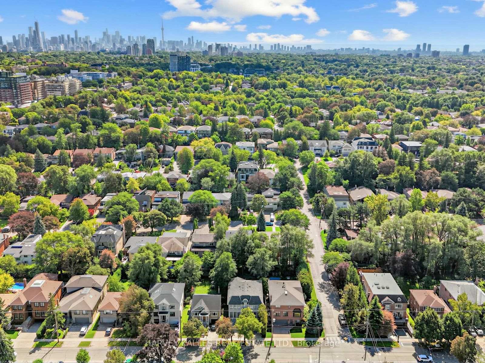 Photo 3 of 55 Viewmount Avenue, Toronto, Englemount-Lawrence — HOMEH