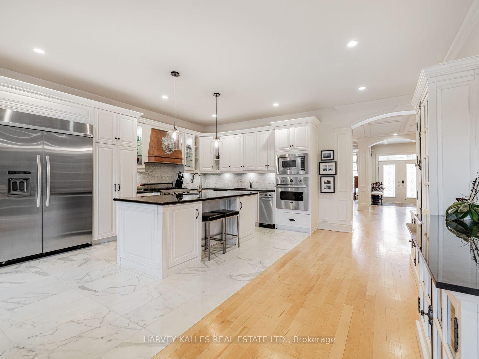 Photo 41 of 55 Viewmount Avenue, Toronto, Englemount-Lawrence — HOMEH