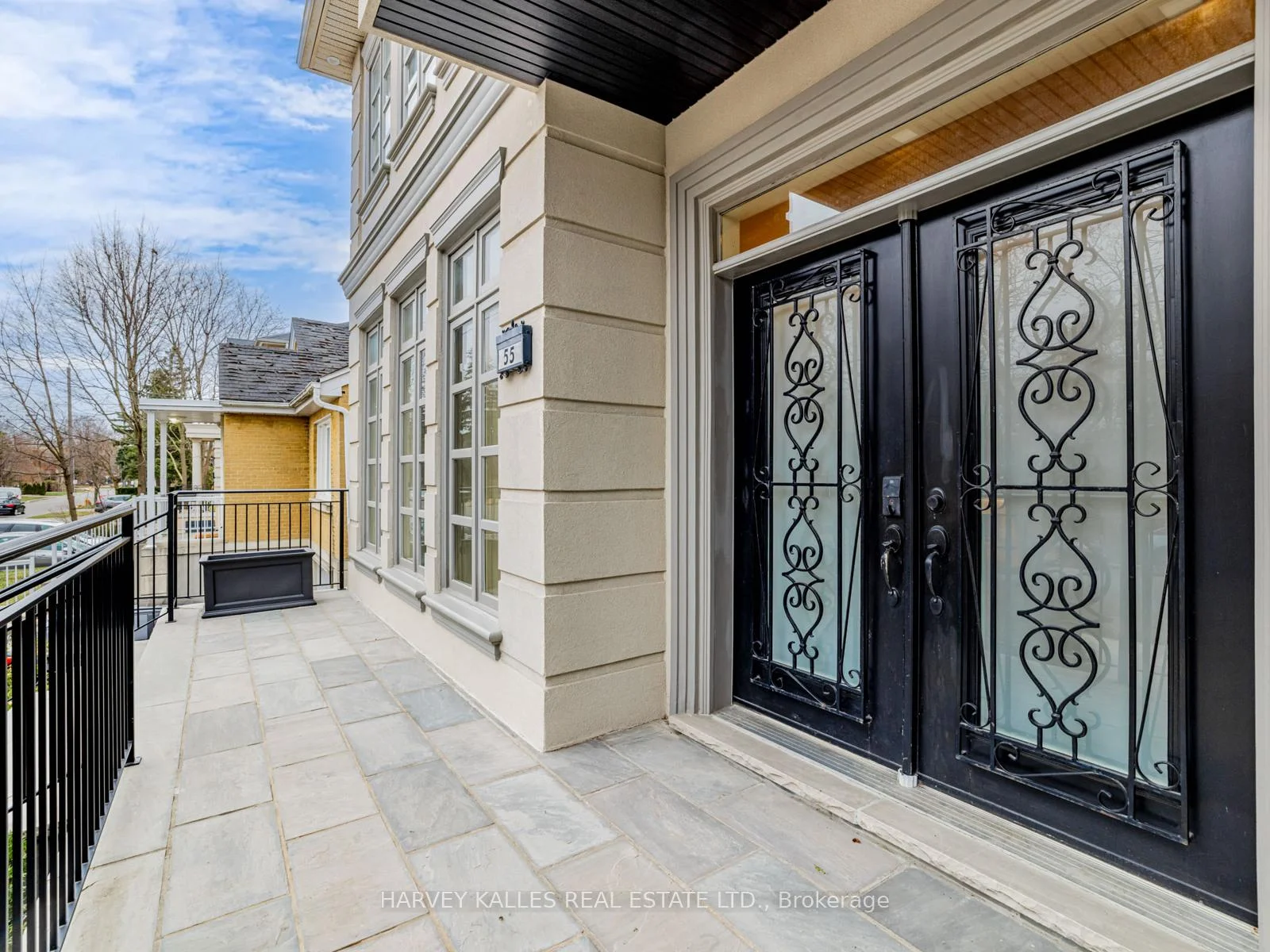 Photo 4 of 55 Viewmount Avenue, Toronto, Englemount-Lawrence — HOMEH