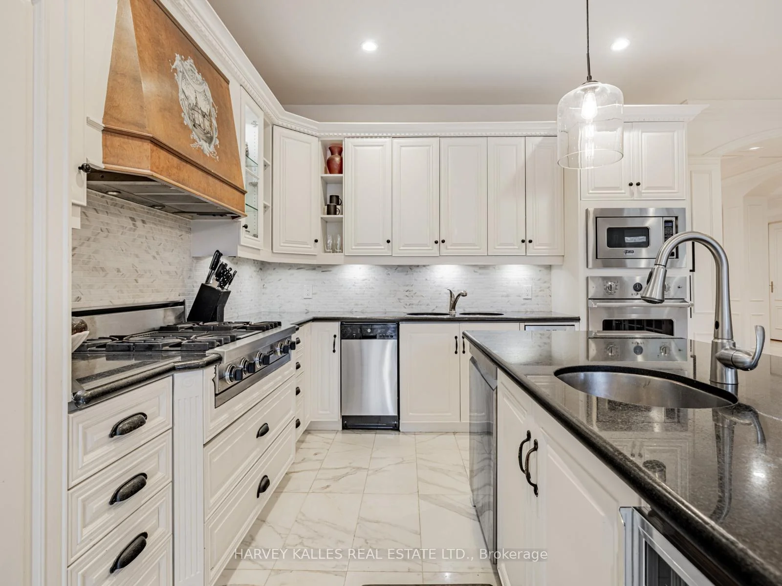 Photo 32 of 55 Viewmount Avenue, Toronto, Englemount-Lawrence — HOMEH