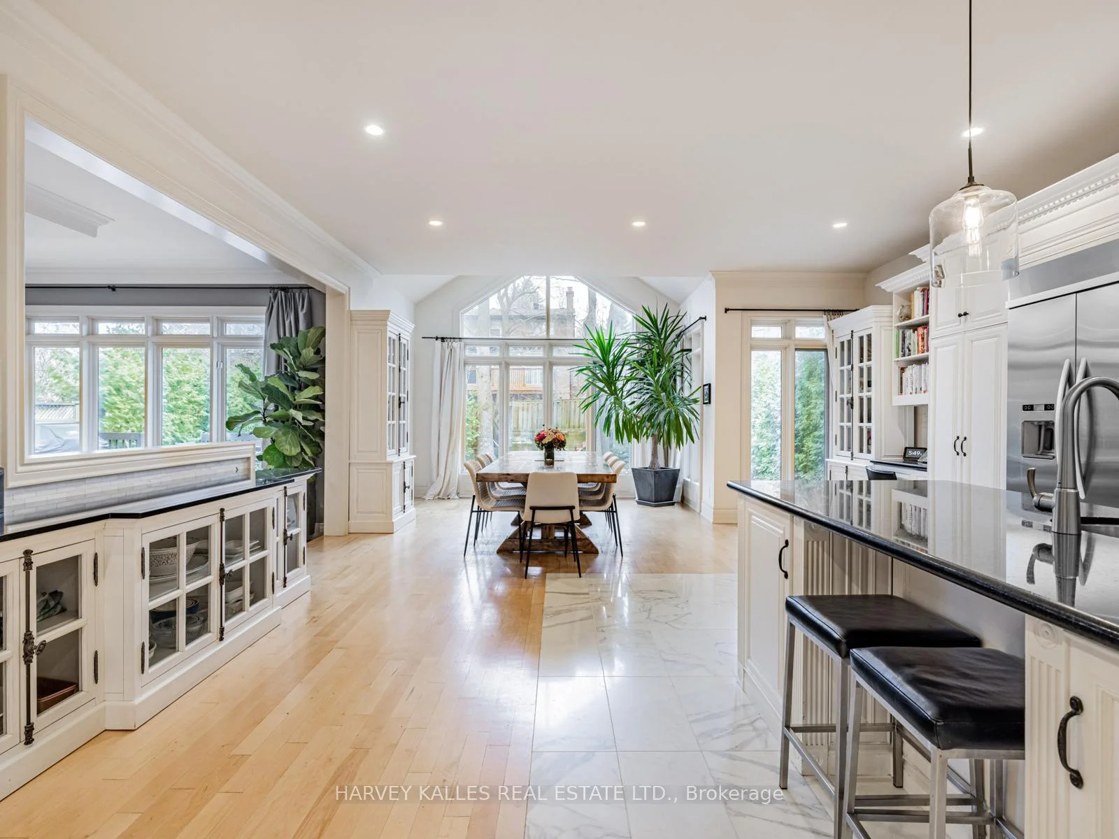 Photo 34 of 55 Viewmount Avenue, Toronto, Englemount-Lawrence — HOMEH