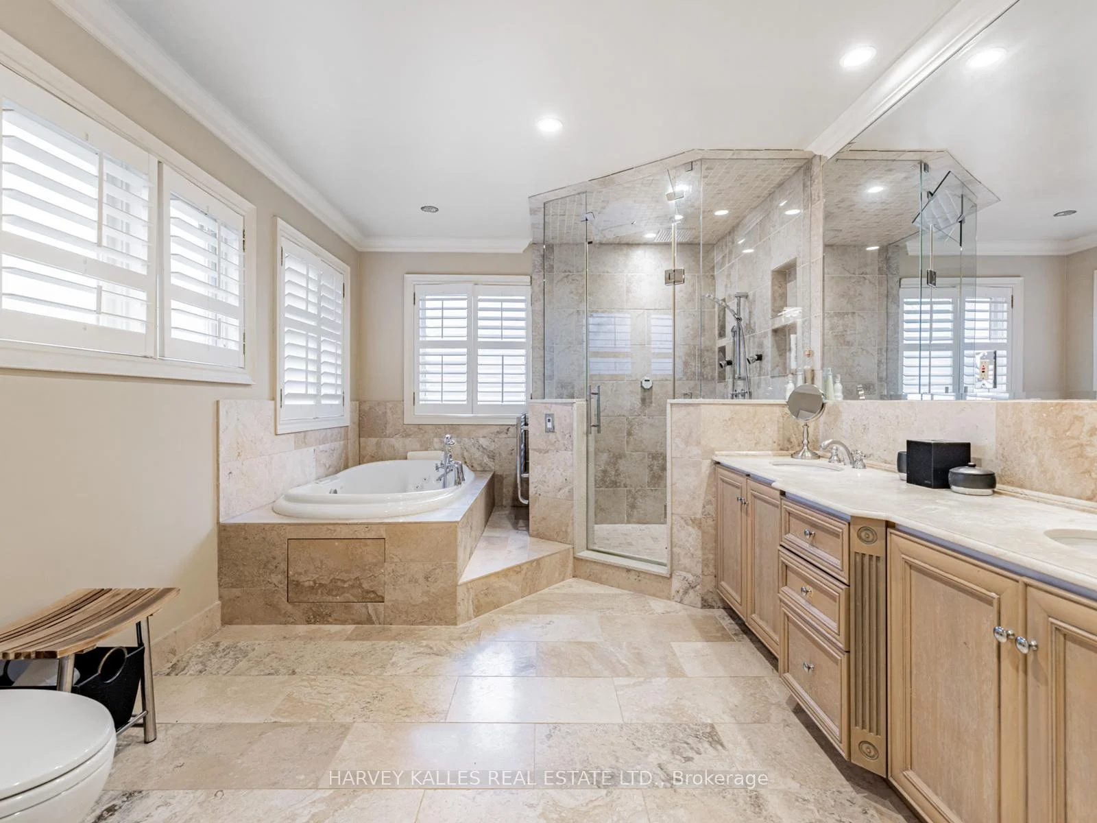 Photo 50 of 55 Viewmount Avenue, Toronto, Englemount-Lawrence — HOMEH