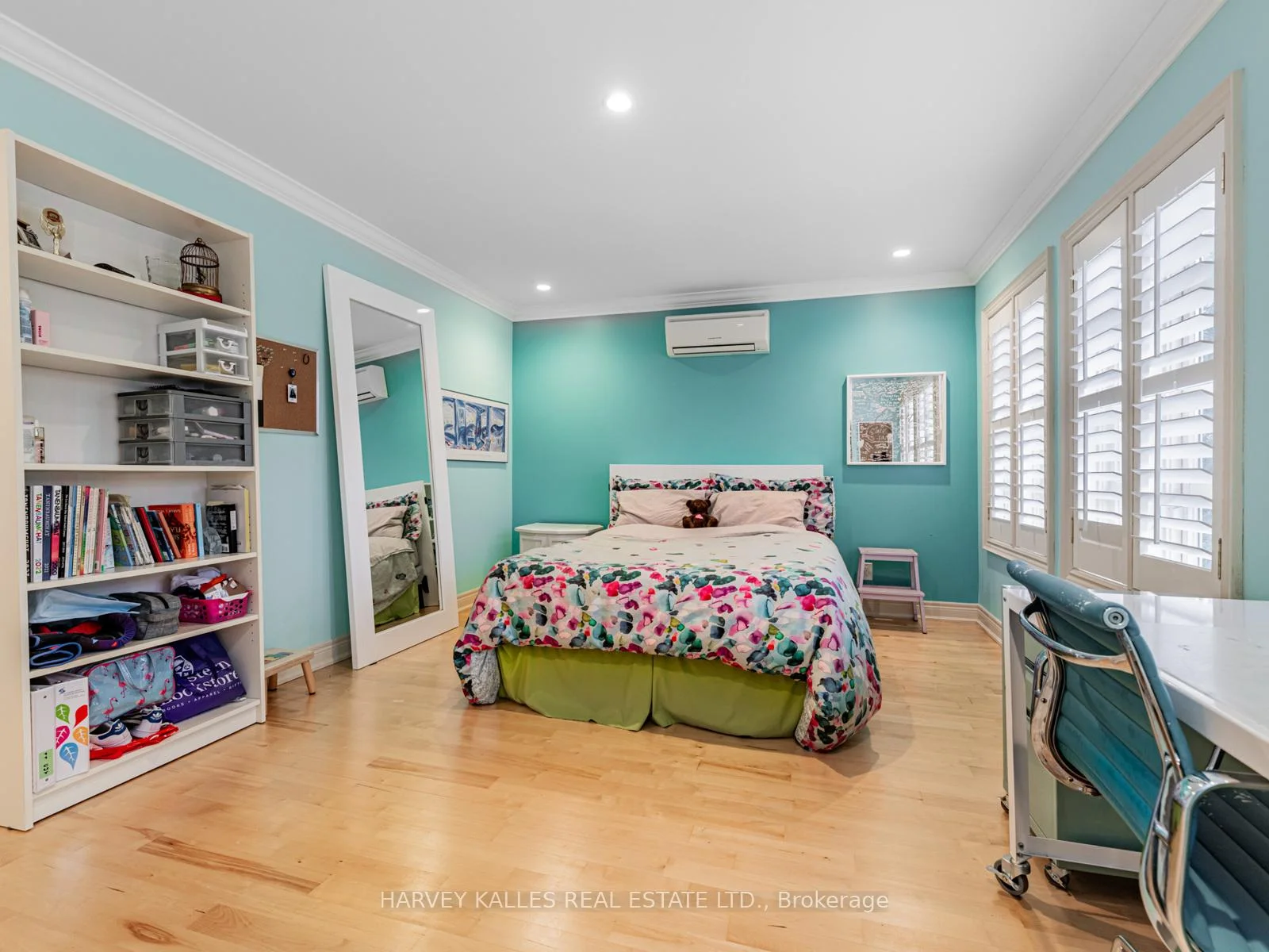Photo 56 of 55 Viewmount Avenue, Toronto, Englemount-Lawrence — HOMEH