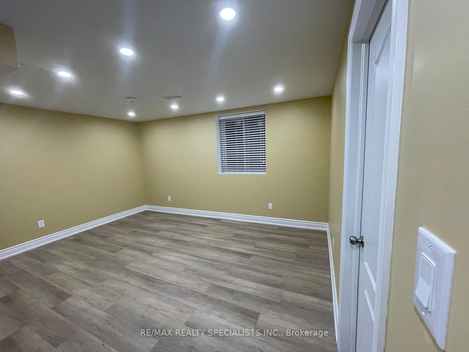 Photo 2 of Unit BSMNT, 4549 Longmoor Road, Mississauga, Central Erin Mills — HOMEH