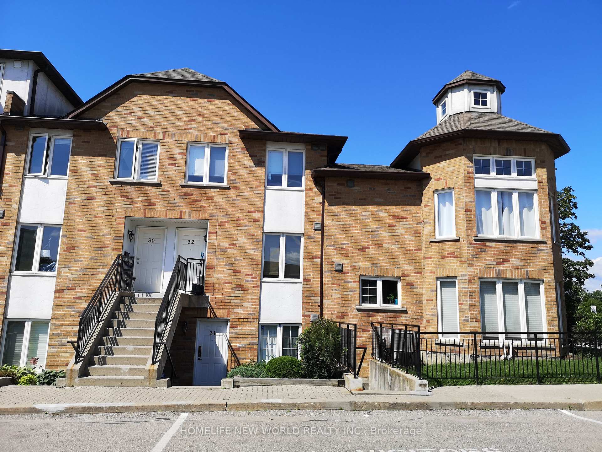 Photo of Unit 30, 988 Sheppard Avenue W