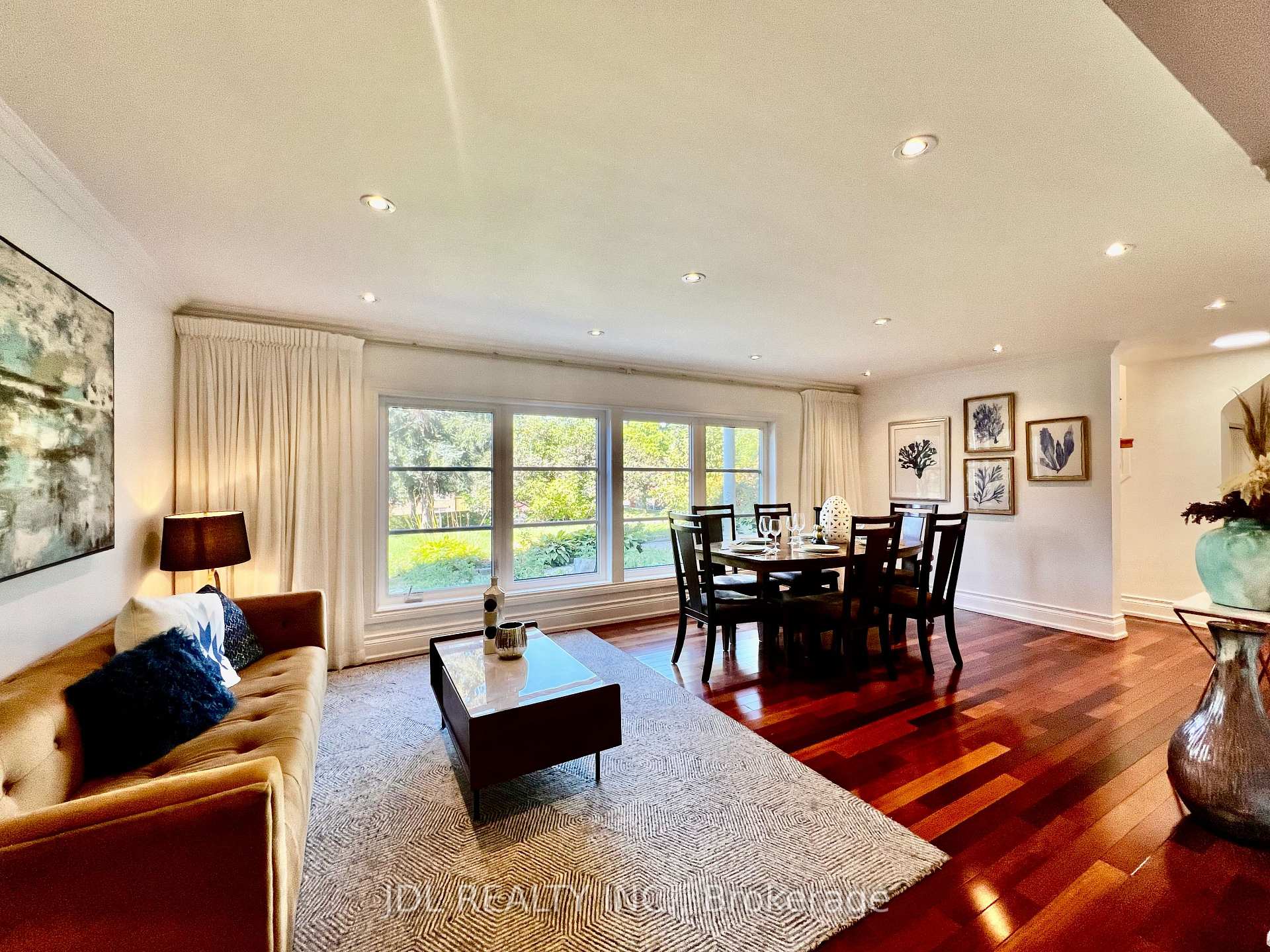Photo 5 of 21 Rialto Drive, North York, Parkwoods-Donalda — HOMEH