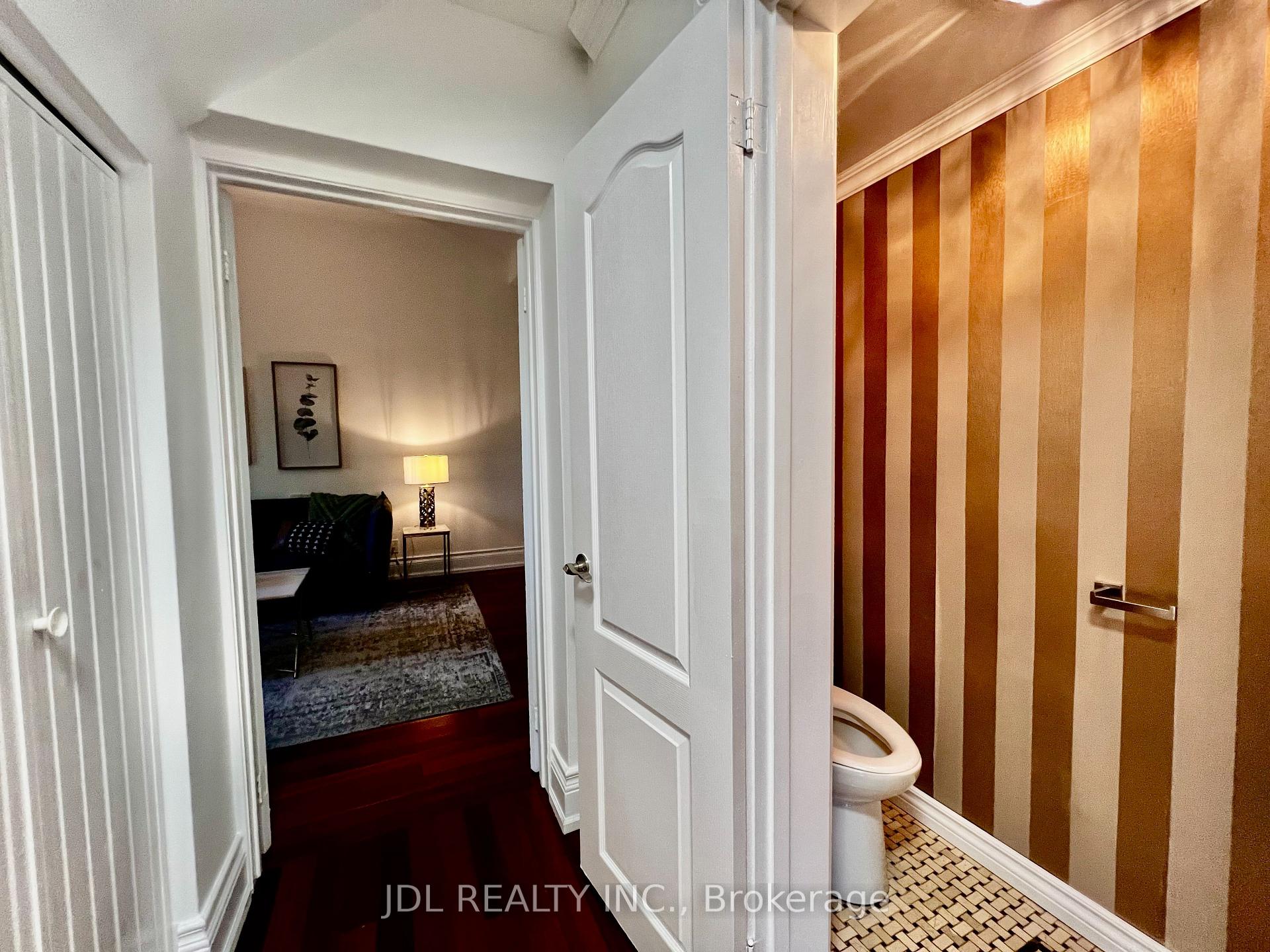 Photo 7 of 21 Rialto Drive, North York, Parkwoods-Donalda — HOMEH