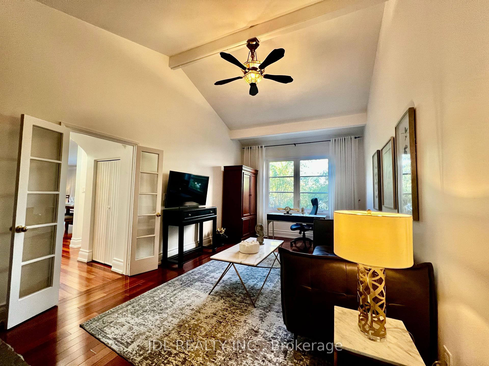 Photo 9 of 21 Rialto Drive, North York, Parkwoods-Donalda — HOMEH