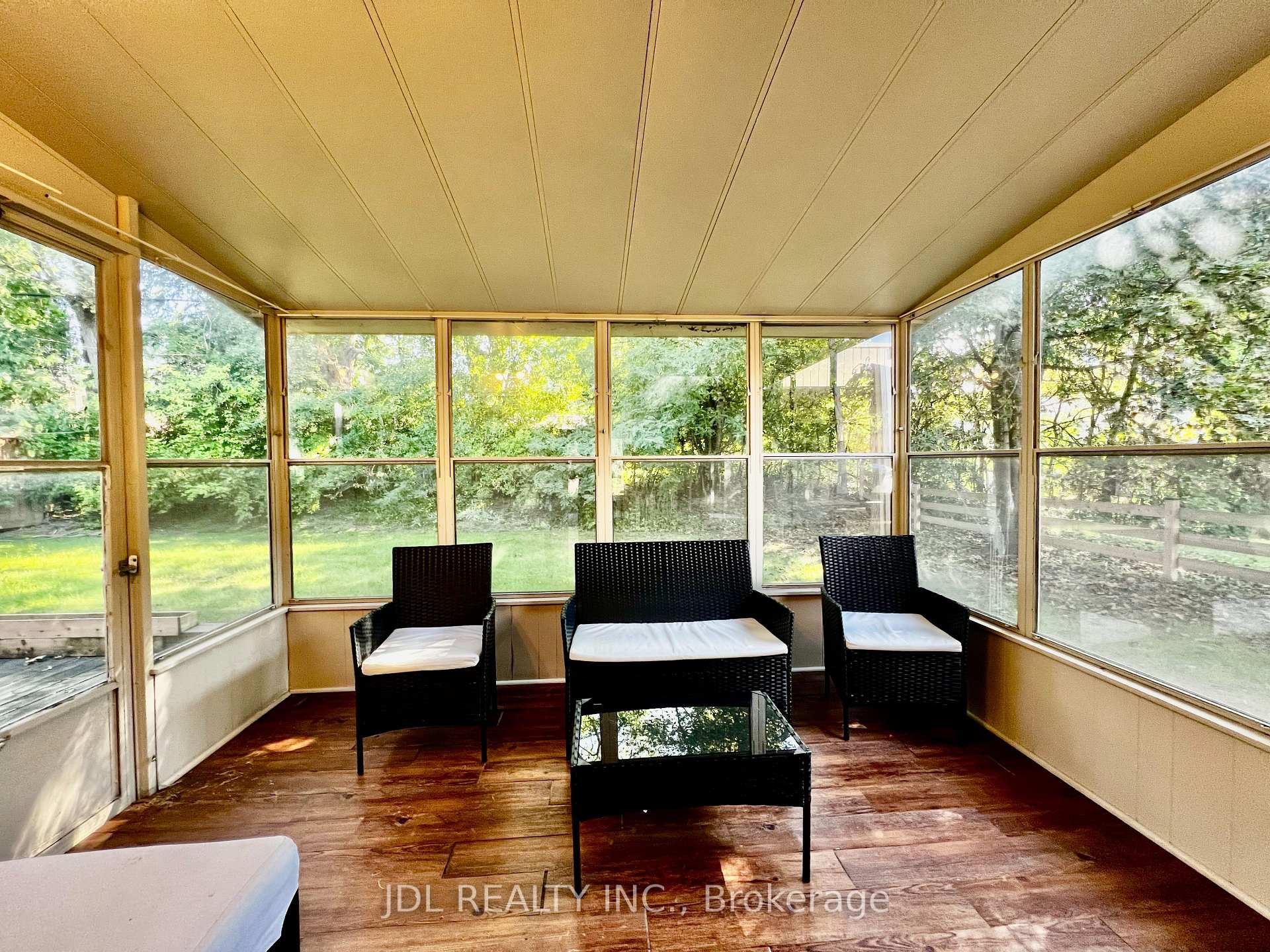 Photo 14 of 21 Rialto Drive, North York, Parkwoods-Donalda — HOMEH