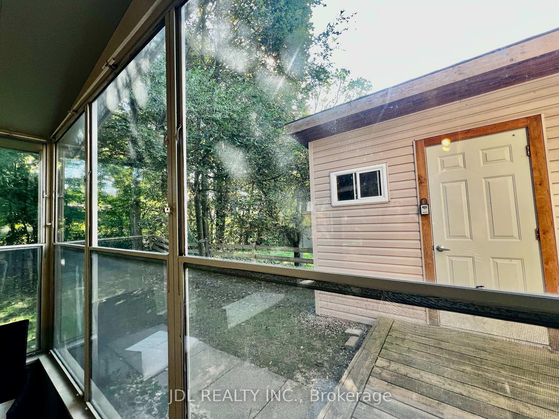 Photo 15 of 21 Rialto Drive, North York, Parkwoods-Donalda — HOMEH