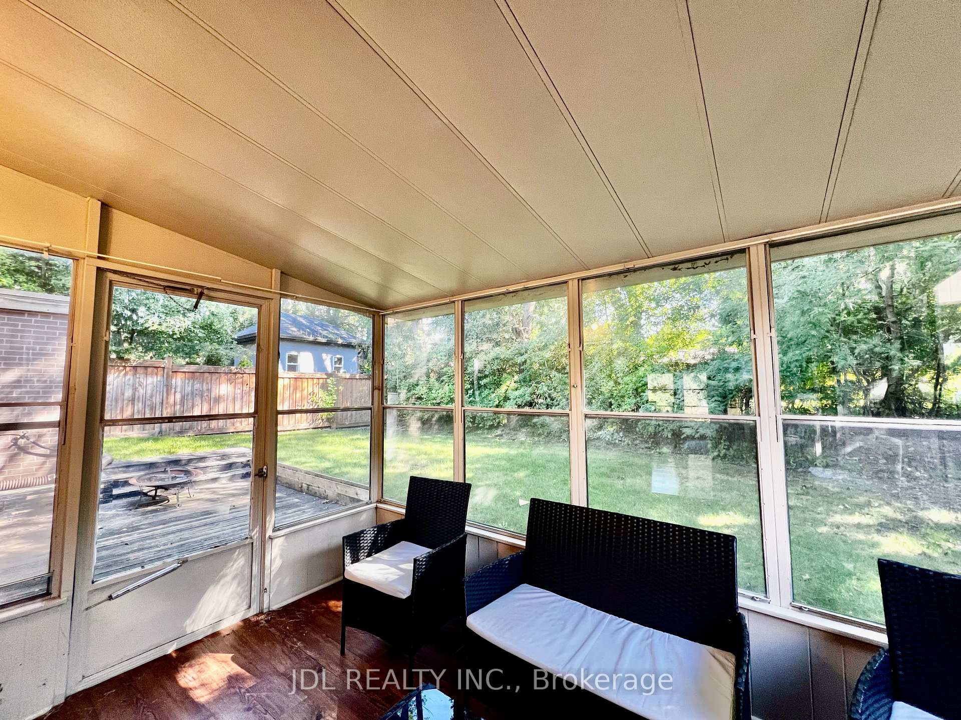 Photo 16 of 21 Rialto Drive, North York, Parkwoods-Donalda — HOMEH