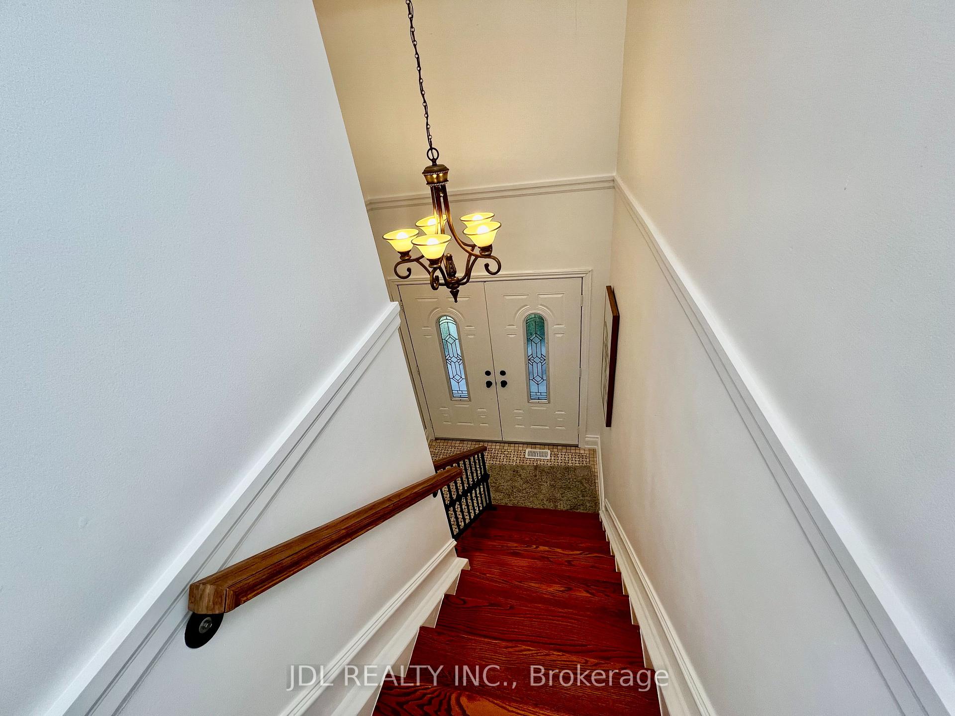 Photo 18 of 21 Rialto Drive, North York, Parkwoods-Donalda — HOMEH