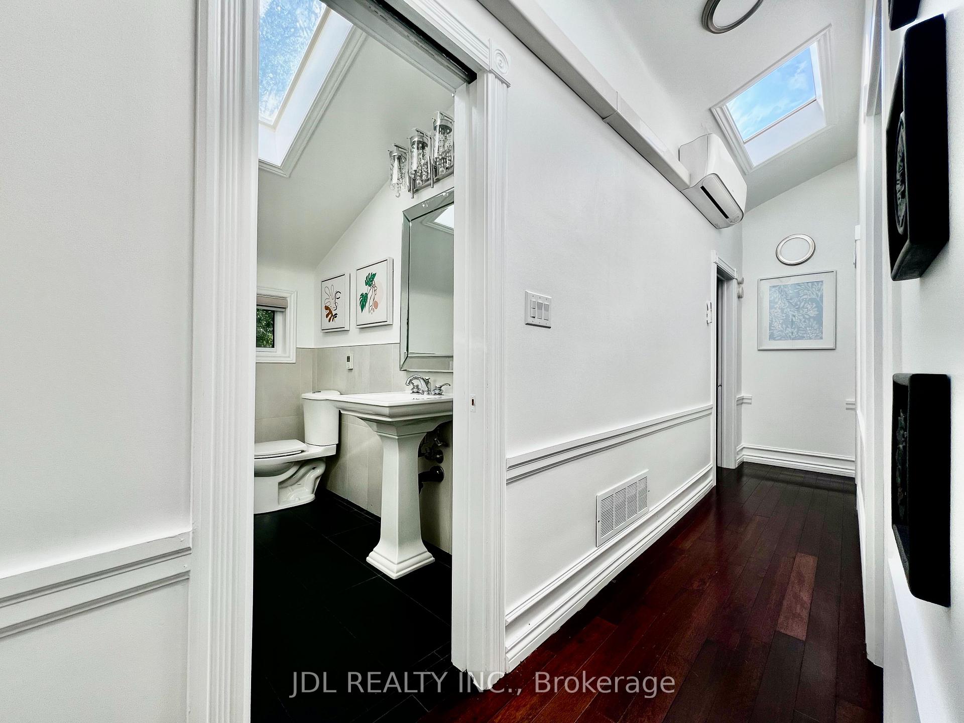 Photo 19 of 21 Rialto Drive, North York, Parkwoods-Donalda — HOMEH