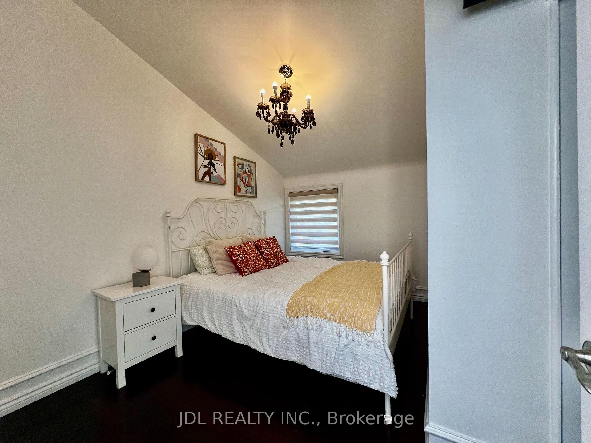 Photo 21 of 21 Rialto Drive, North York, Parkwoods-Donalda — HOMEH