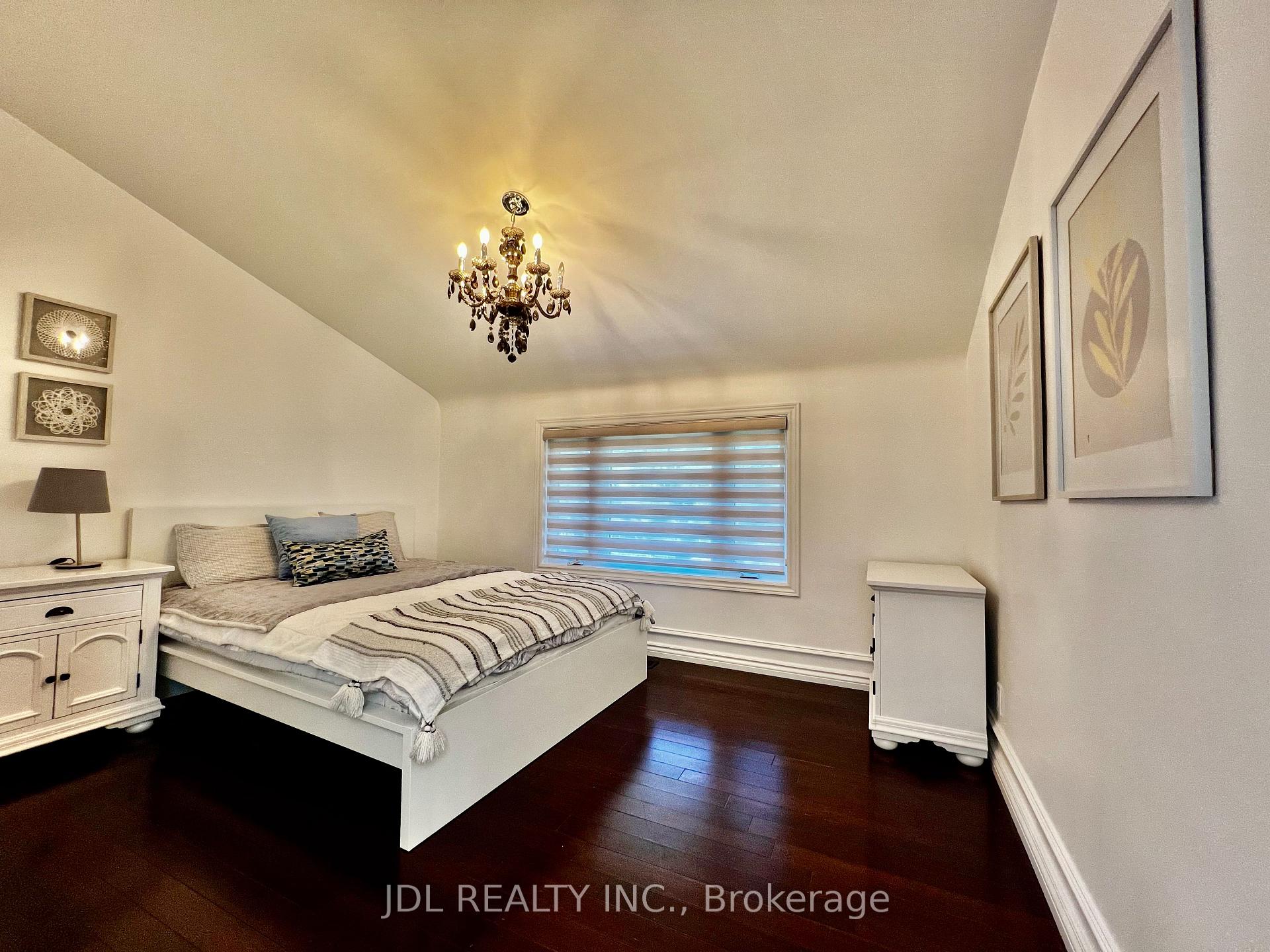 Photo 27 of 21 Rialto Drive, North York, Parkwoods-Donalda — HOMEH