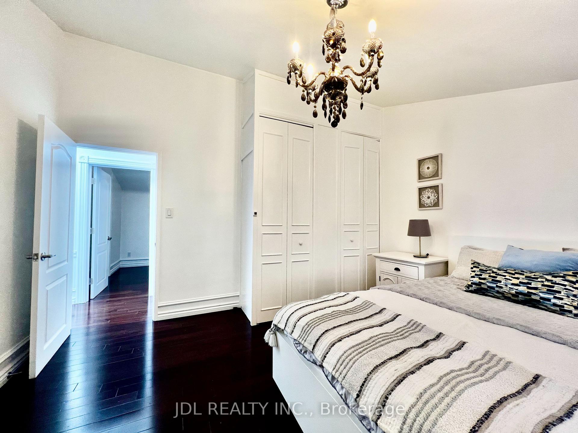 Photo 28 of 21 Rialto Drive, North York, Parkwoods-Donalda — HOMEH