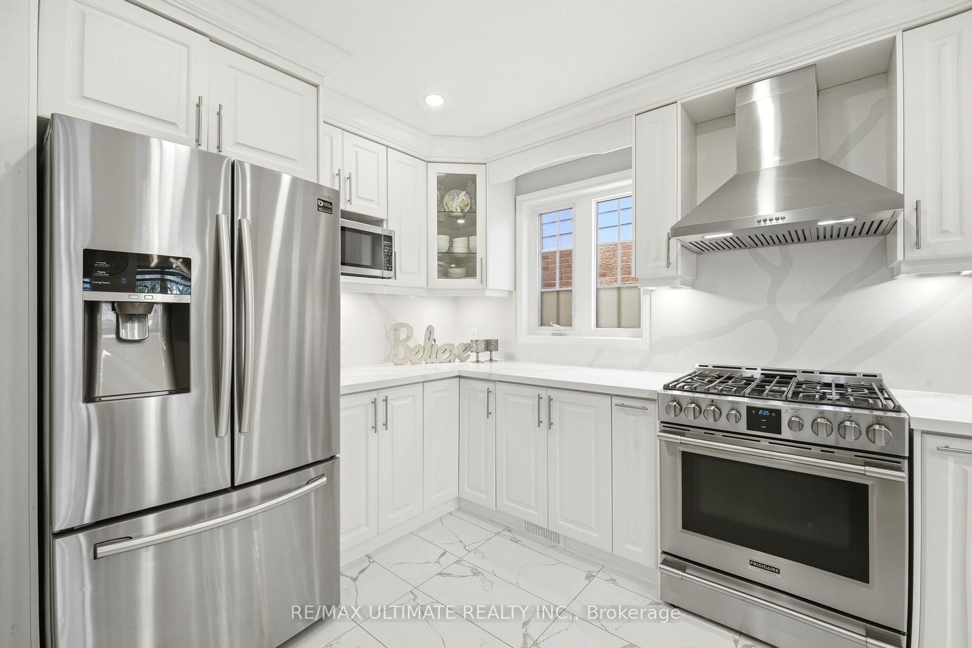 Photo 7 of 37 Cathy Jean Crescent, Etobicoke, Mount Olive-Silverstone-Jamestown — HOMEH