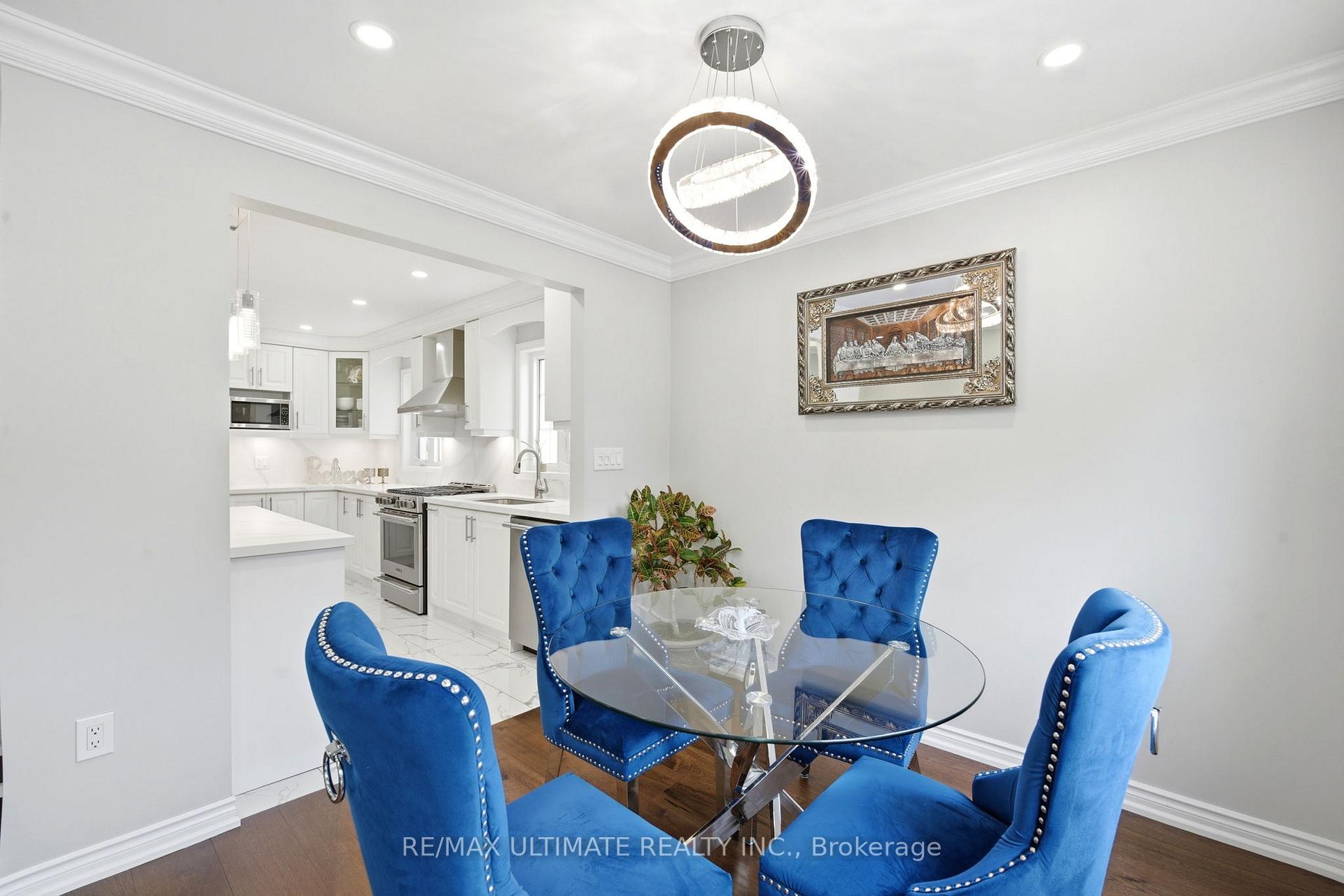 Photo 8 of 37 Cathy Jean Crescent, Etobicoke, Mount Olive-Silverstone-Jamestown — HOMEH