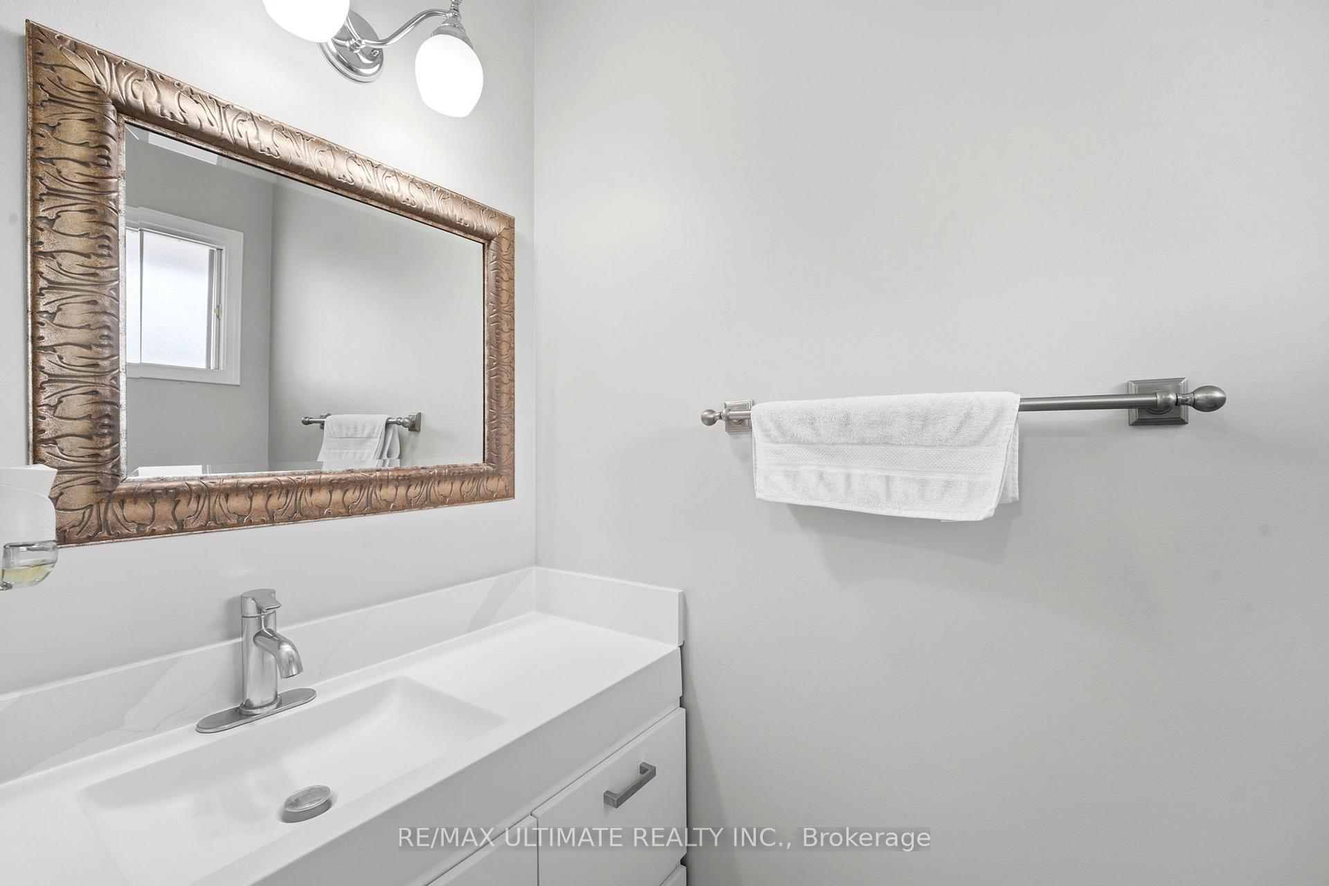 Photo 32 of 37 Cathy Jean Crescent, Etobicoke, Mount Olive-Silverstone-Jamestown — HOMEH