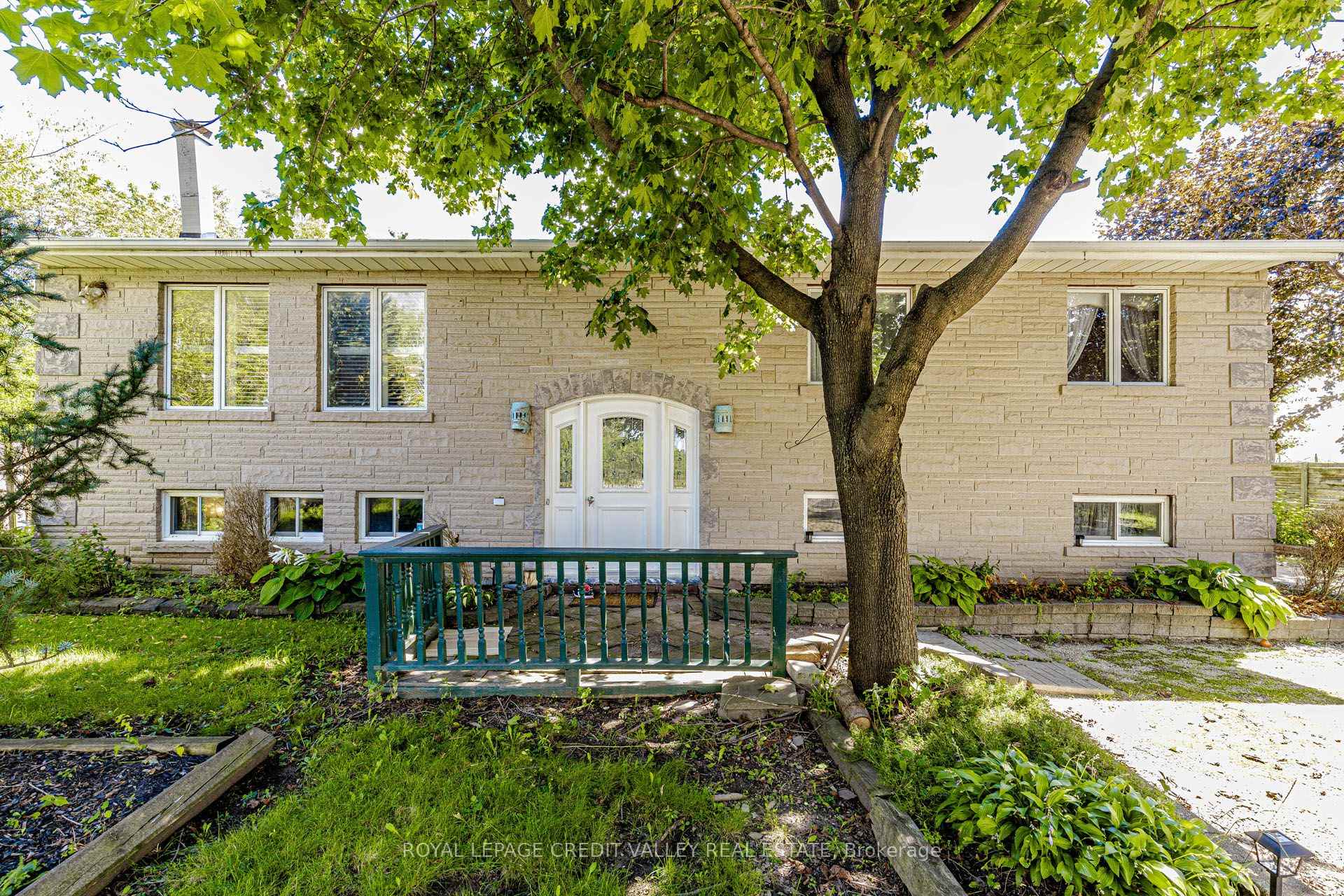 Photo 4 of 5945 King Street, Caledon, Rural Caledon — HOMEH