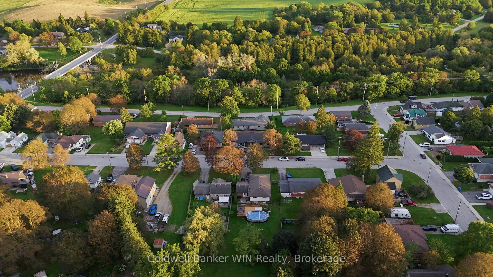Photo 3 of 172 Miller Street, Wellington North, Mount Forest — HOMEH