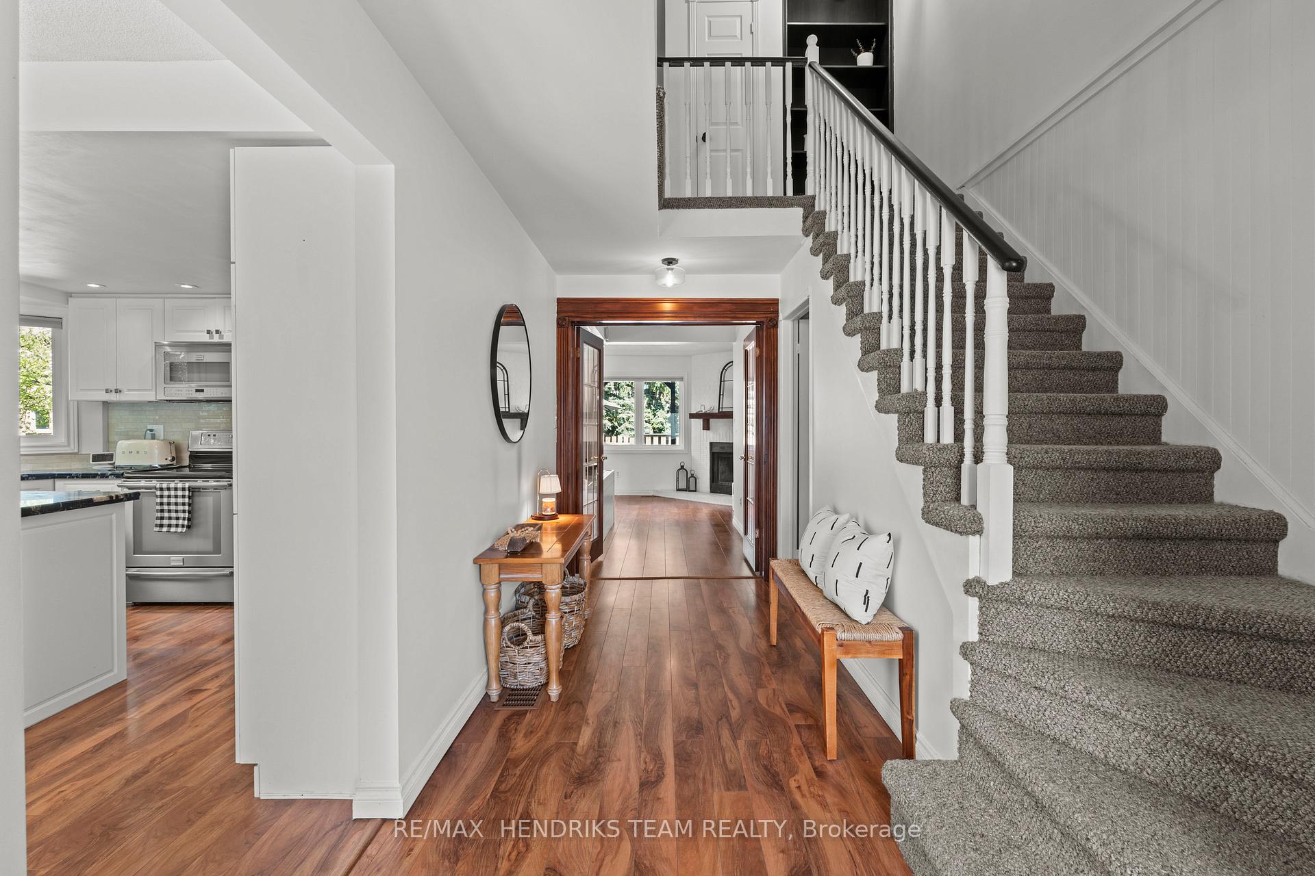 Photo 7 of 5 Harbour Drive, Hamilton, Lakeshore — HOMEH