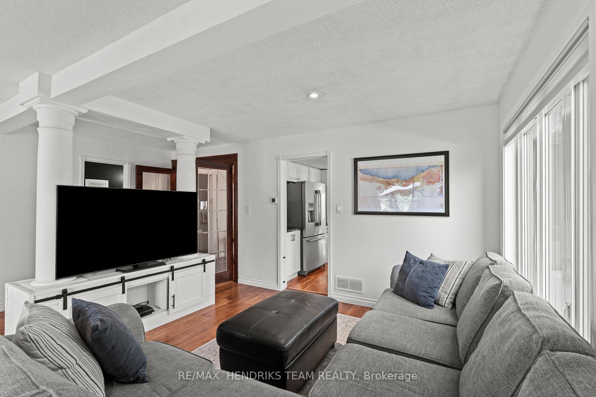Photo 10 of 5 Harbour Drive, Hamilton, Lakeshore — HOMEH