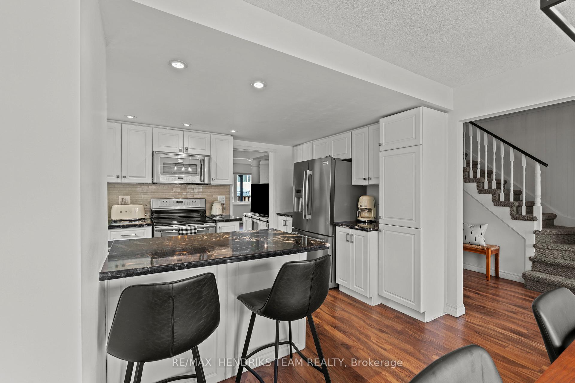 Photo 14 of 5 Harbour Drive, Hamilton, Lakeshore — HOMEH